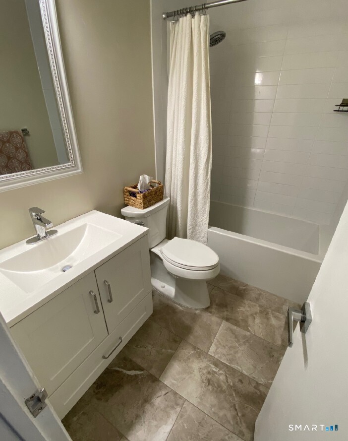 6 Canterbury 6 Court Property Photo 10