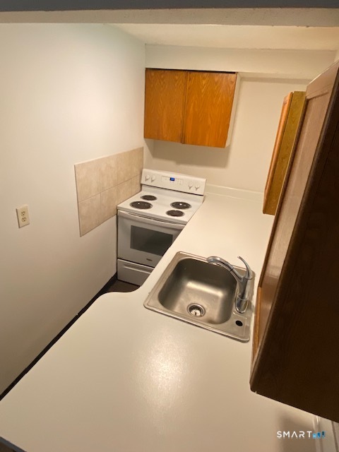 39 Wethersfield C Avenue Property Photo 3