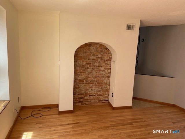 39 Wethersfield C Avenue Property Photo 9