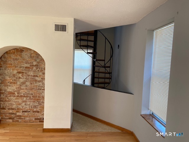 39 Wethersfield C Avenue Property Photo 11