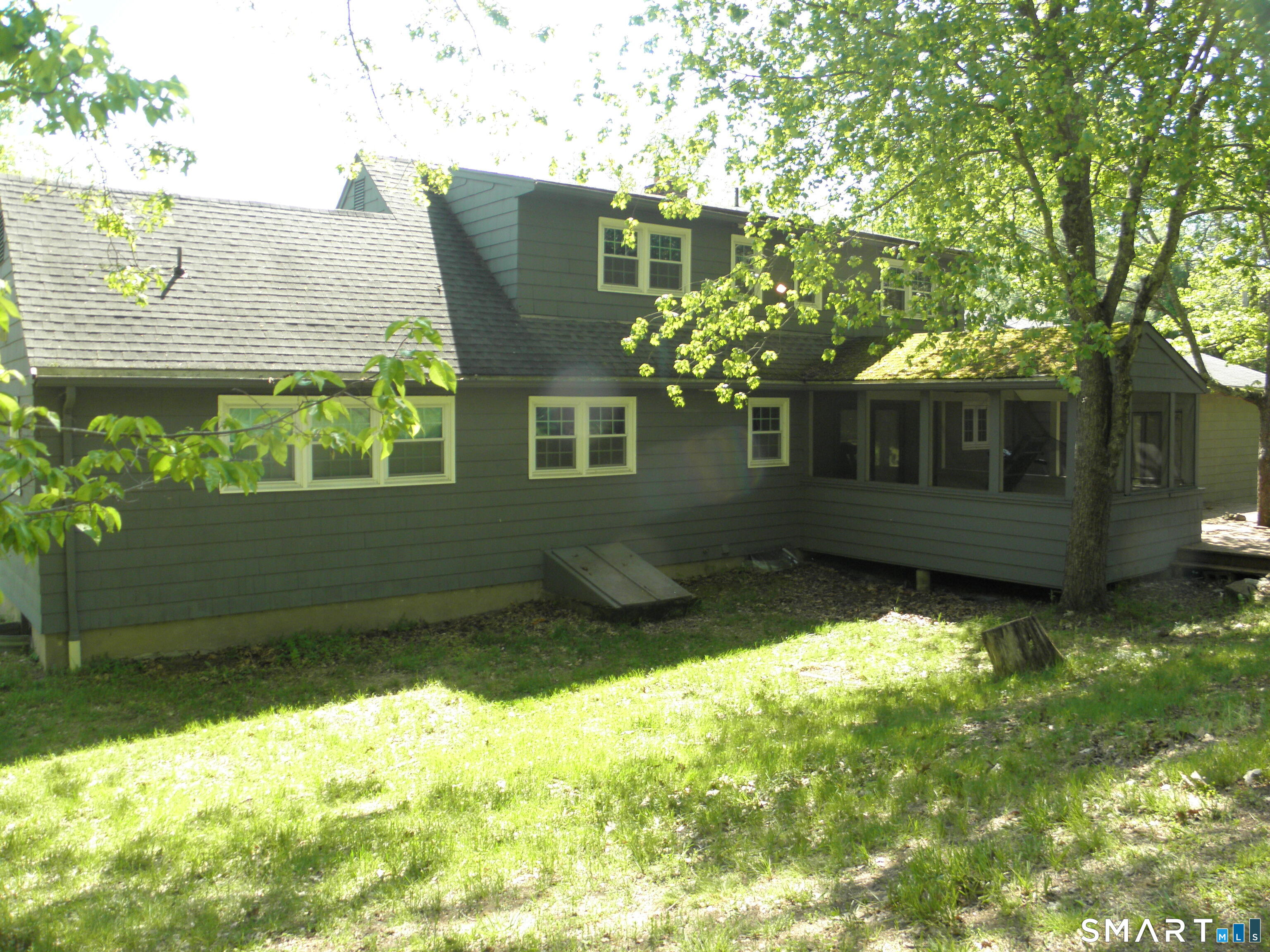 323 Jones Hollow Road Property Photo 3