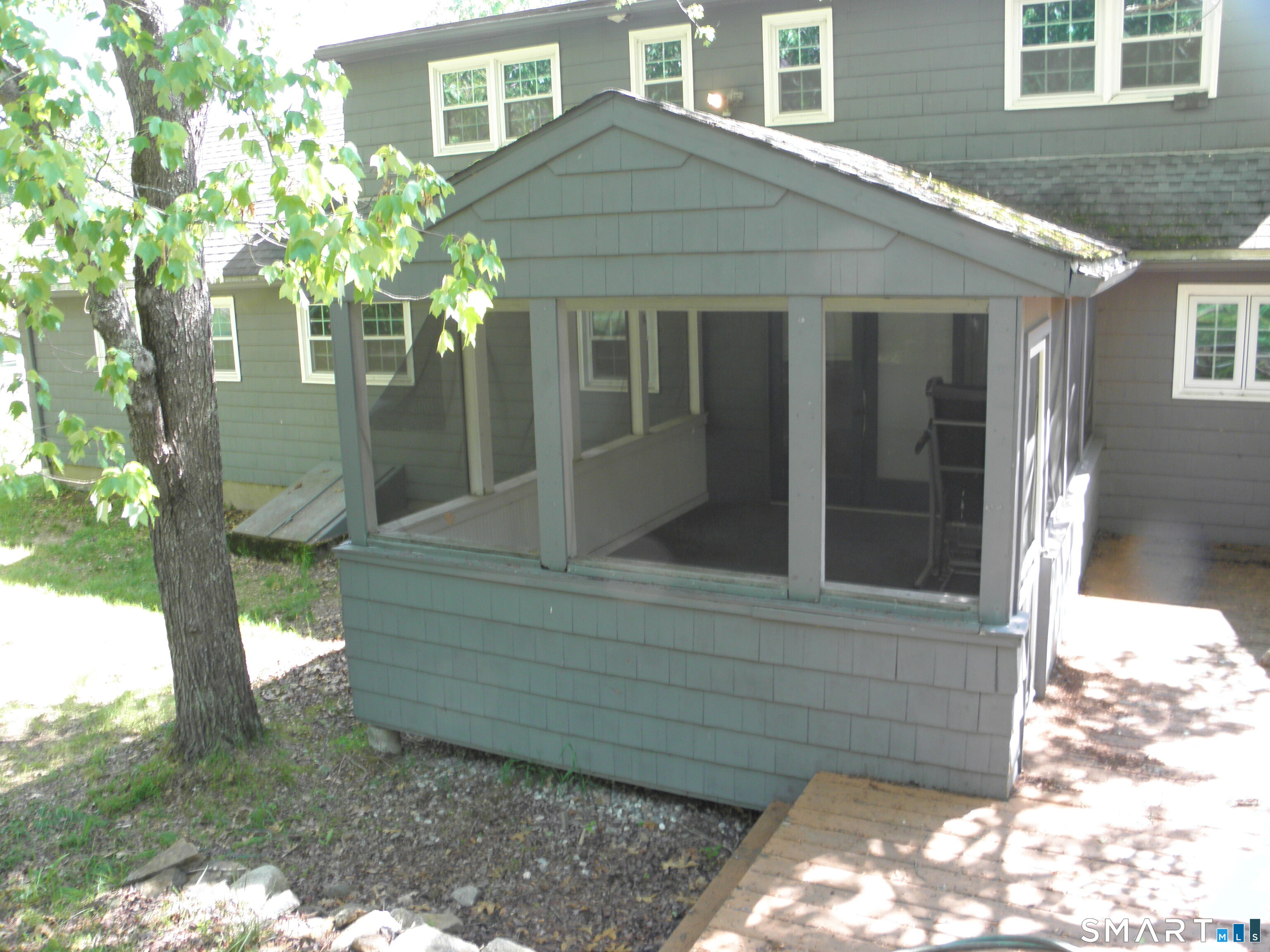 323 Jones Hollow Road Property Photo 5