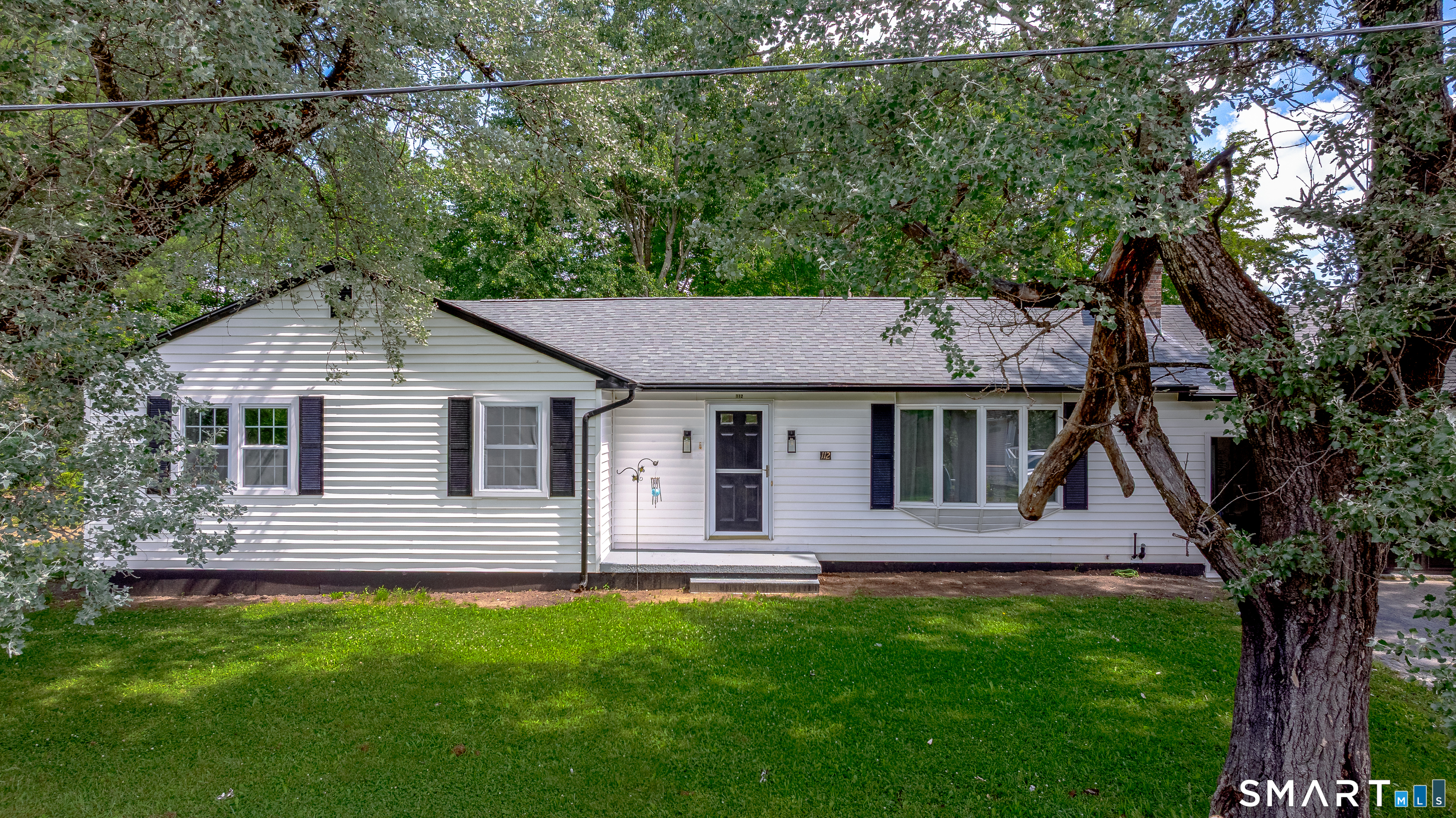 112 Greenfield Drive Property Photo 1