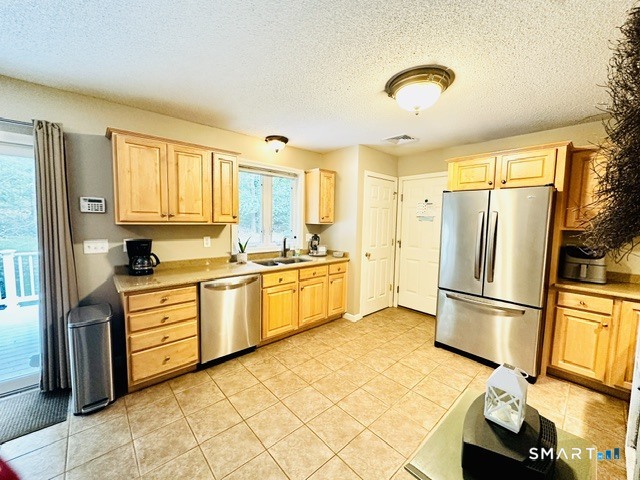 92 State Avenue Property Photo 6