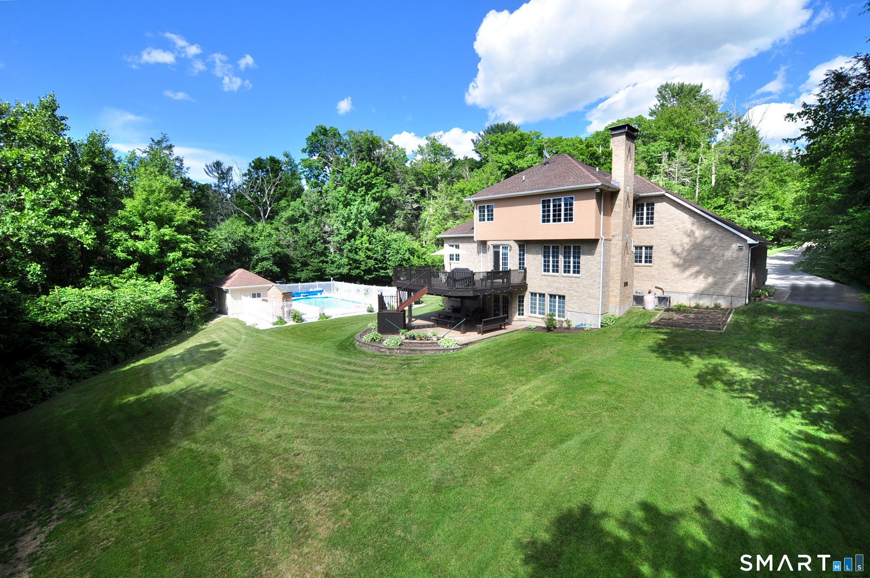 36 Deer Run Lane Property Photo 4