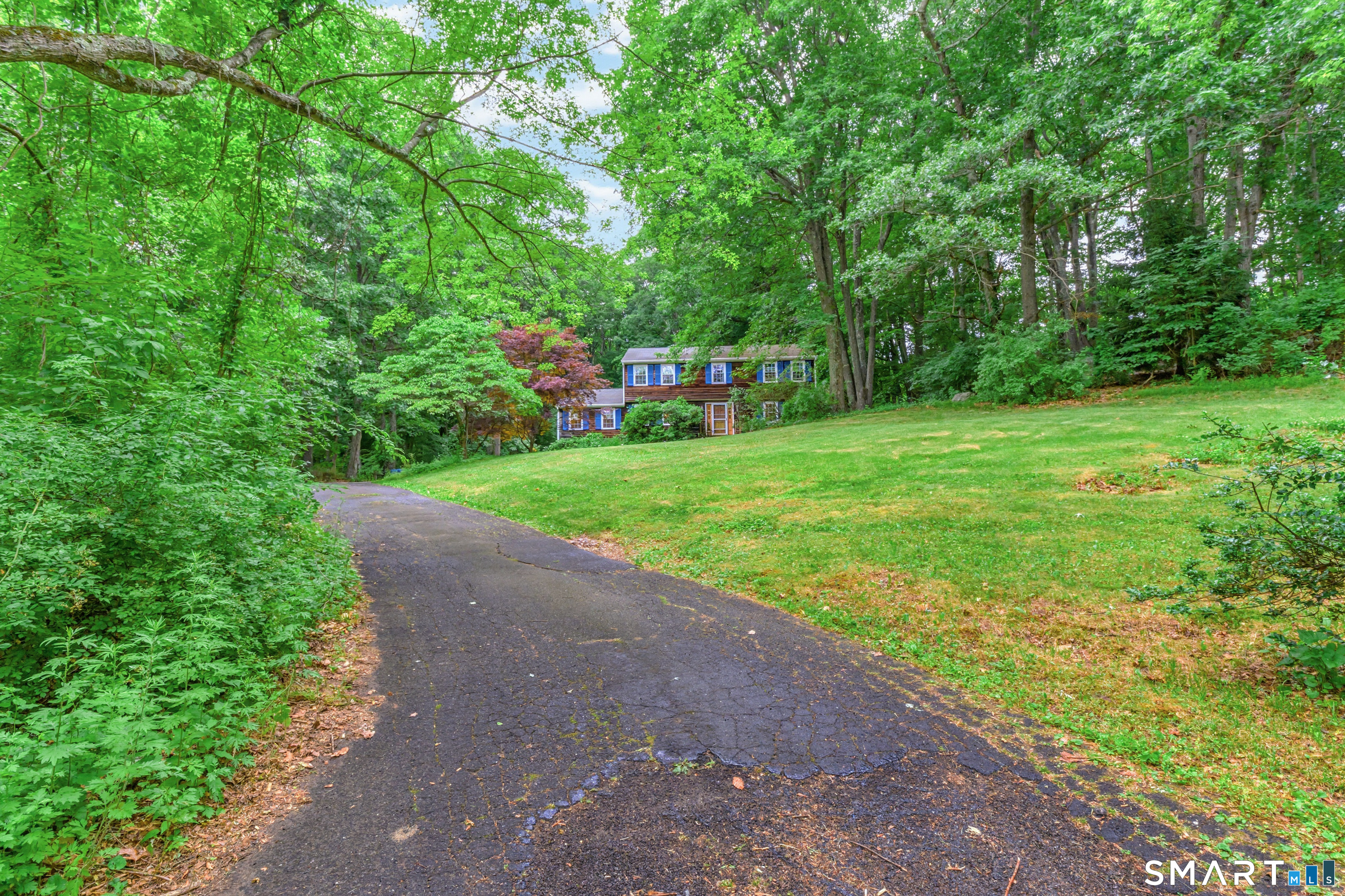 37 Country Ridge Drive Property Photo 2