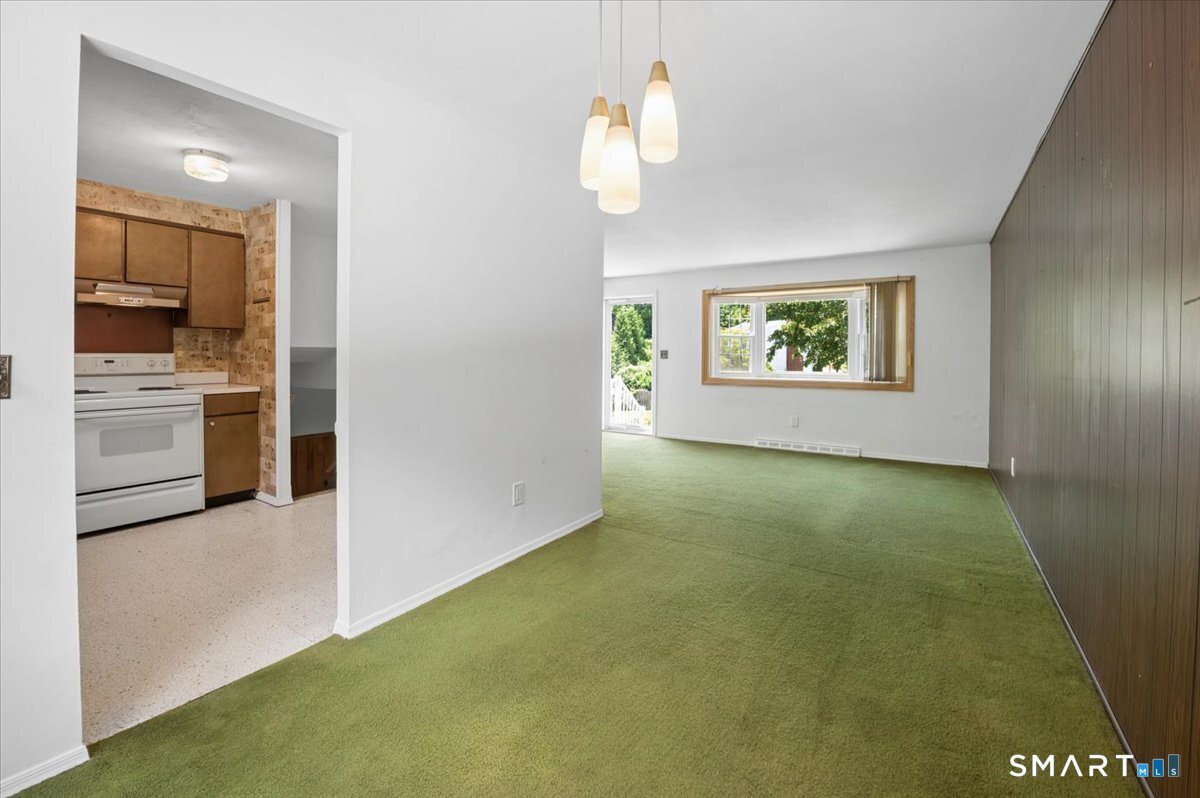 8 Stanwick Circle Property Photo 7