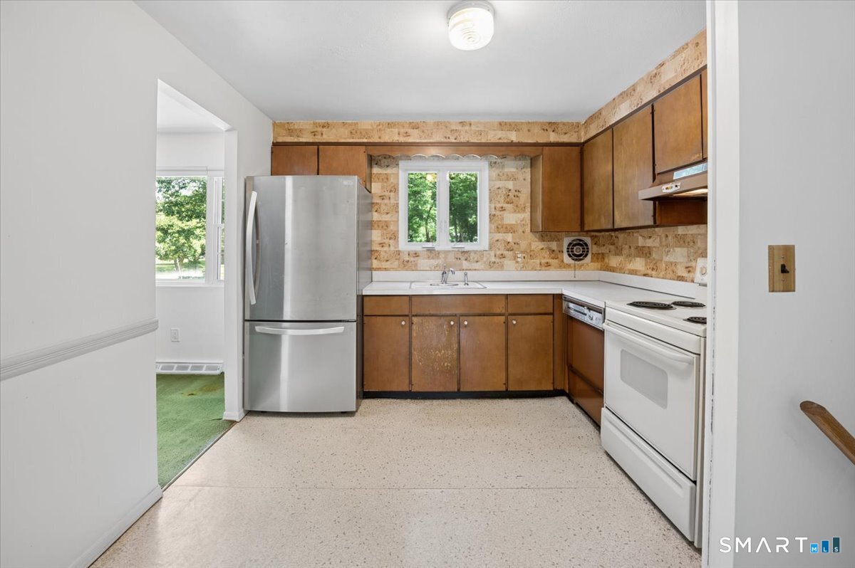 8 Stanwick Circle Property Photo 8