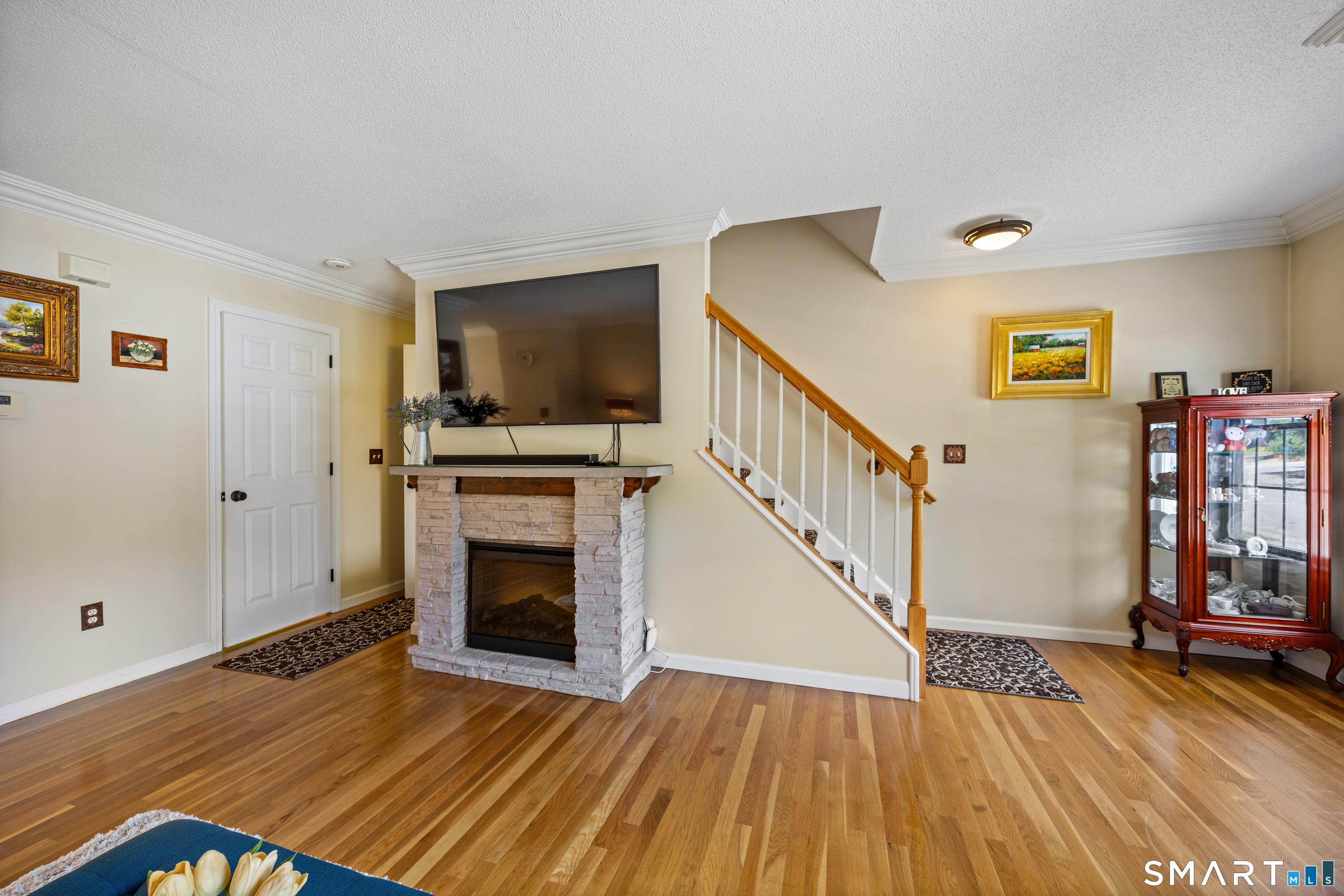 119 Taft 3 Point Property Photo 5