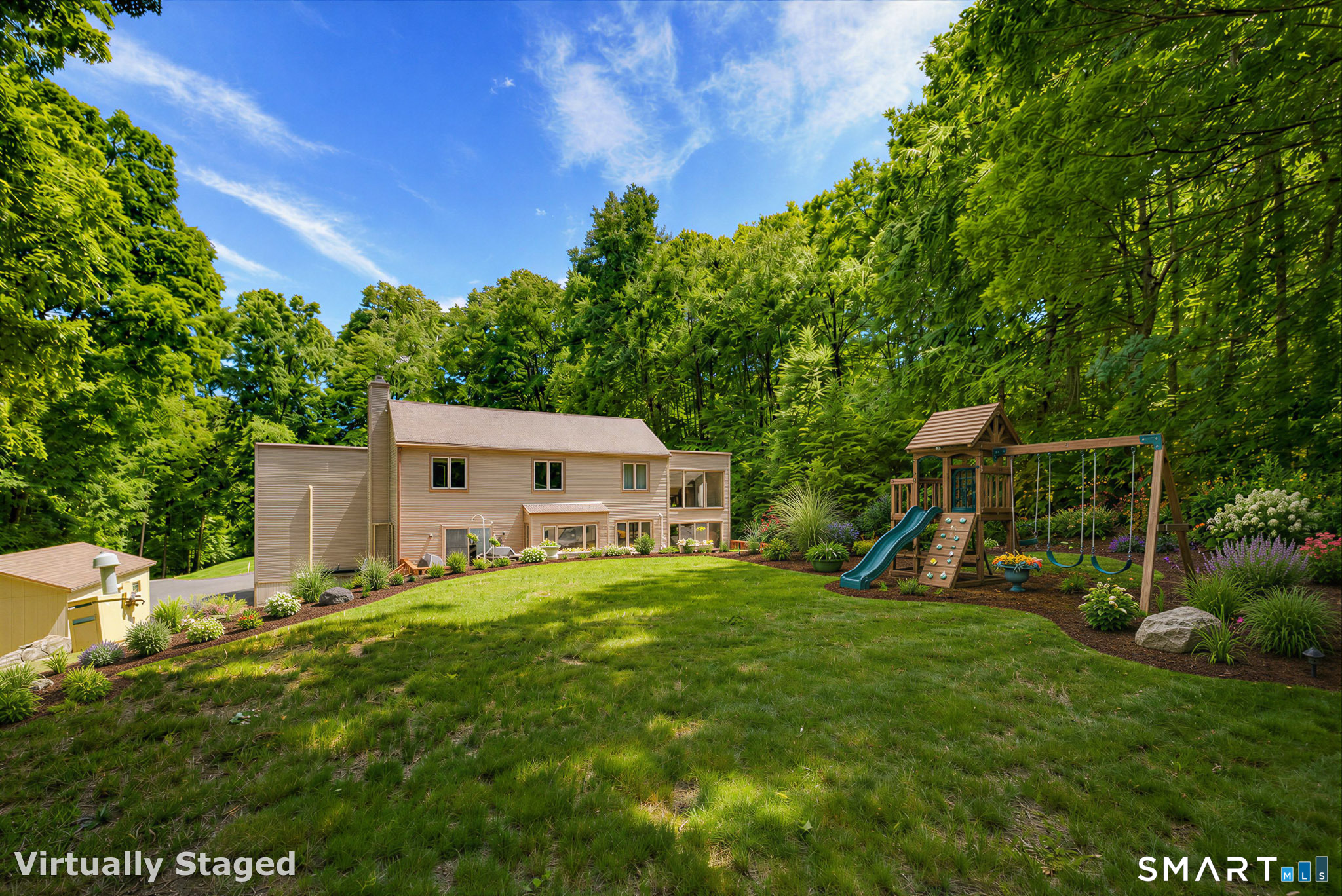 70 Pine Hollow Drive Property Photo 8