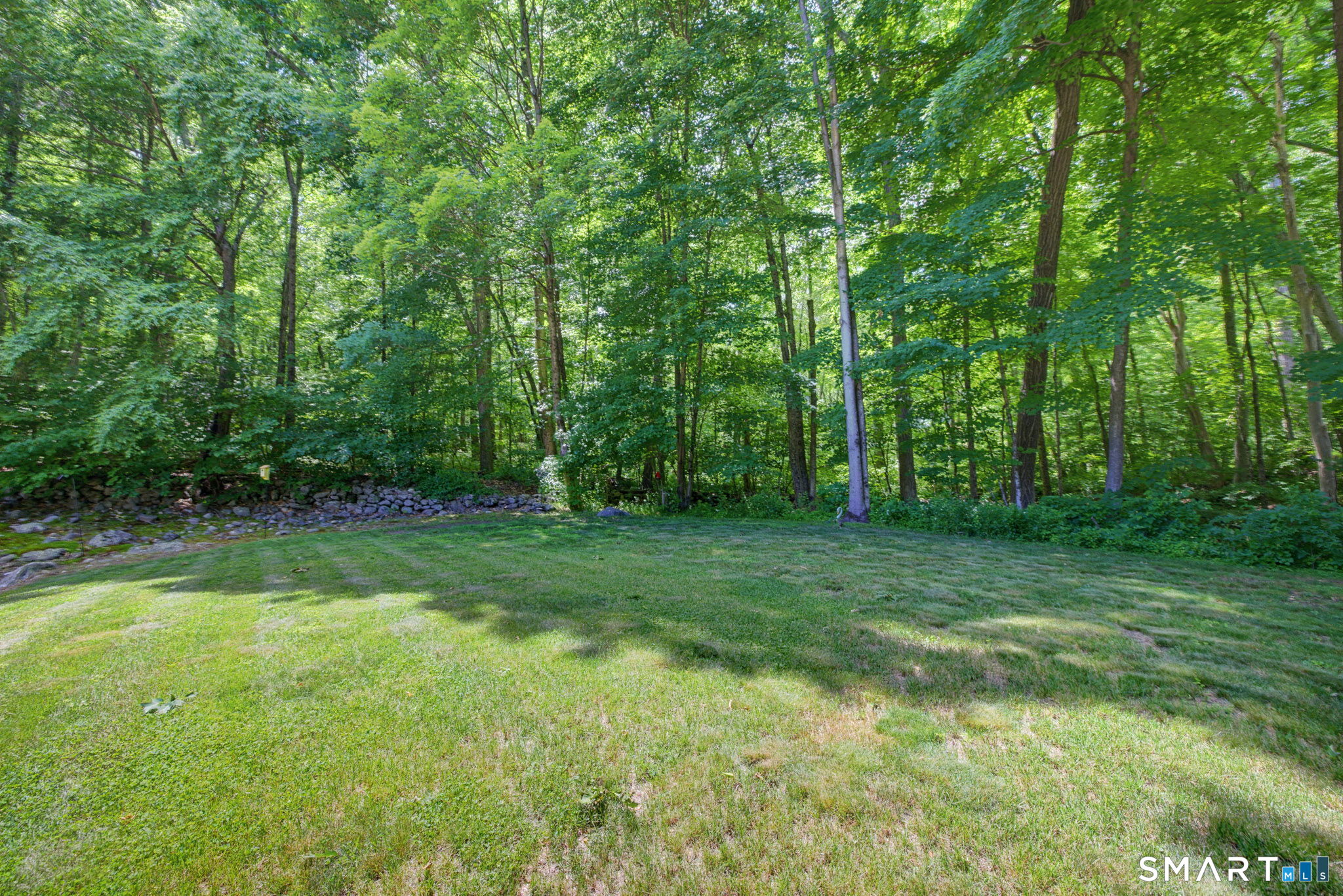 70 Pine Hollow Drive Property Photo 9