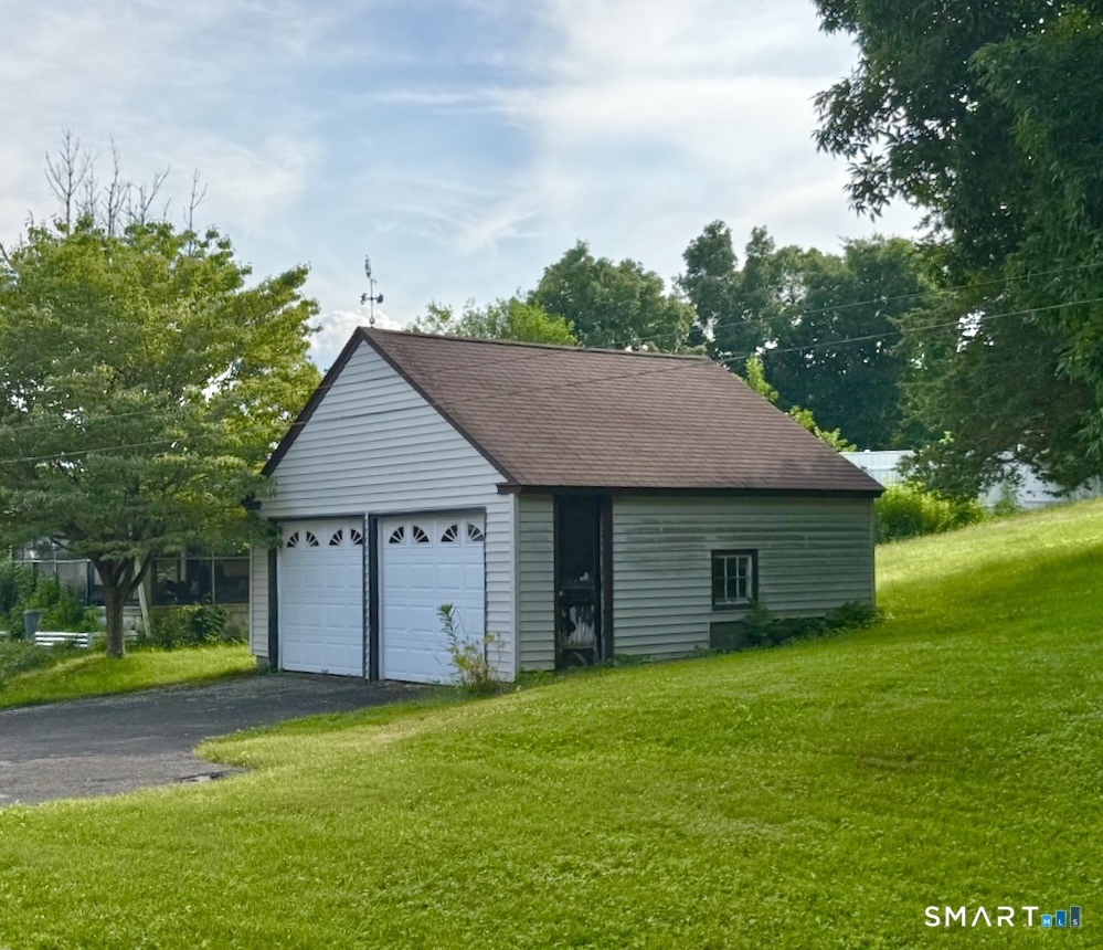 230 South Street Property Photo 4