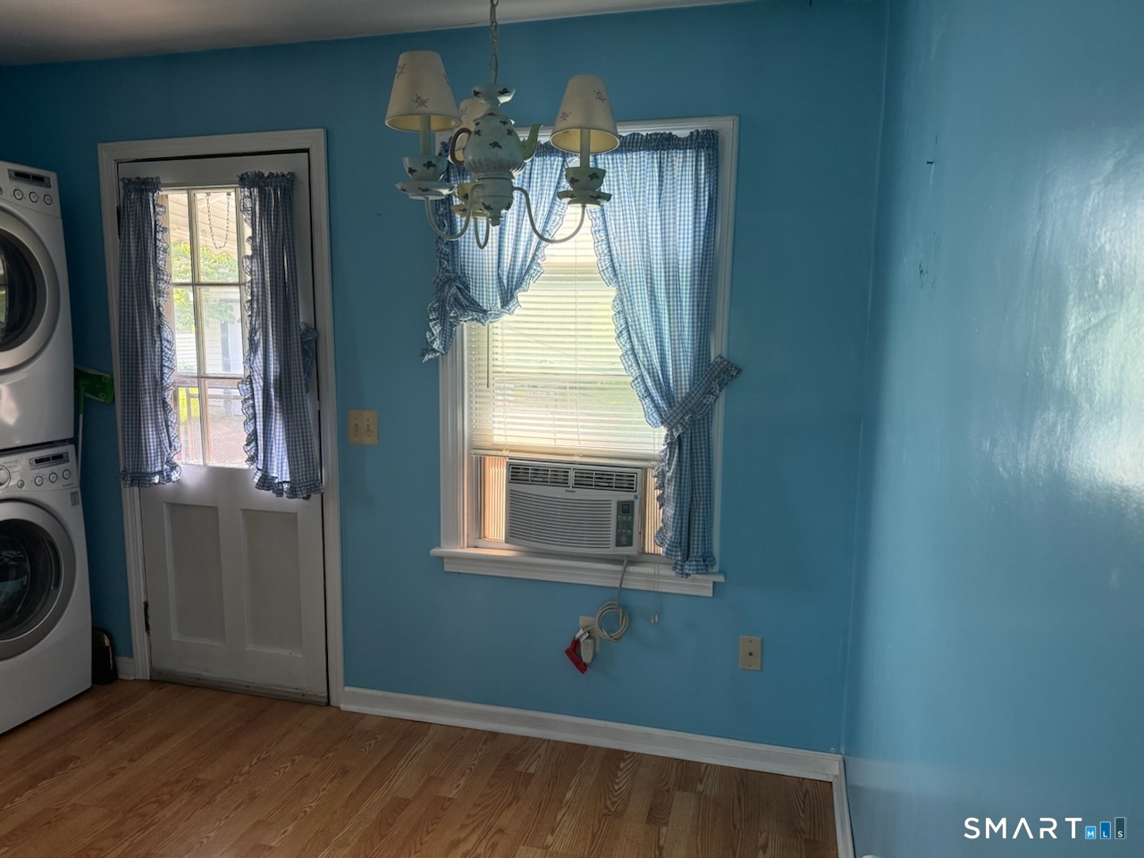230 South Street Property Photo 9