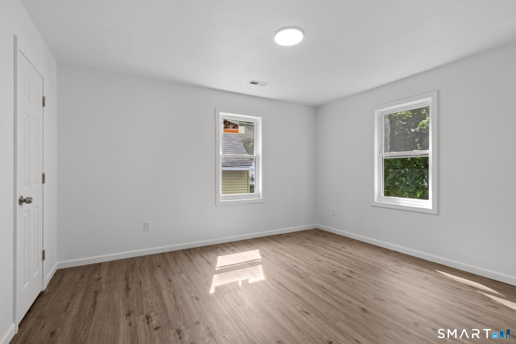 16 Arch 3 Street Property Photo 6