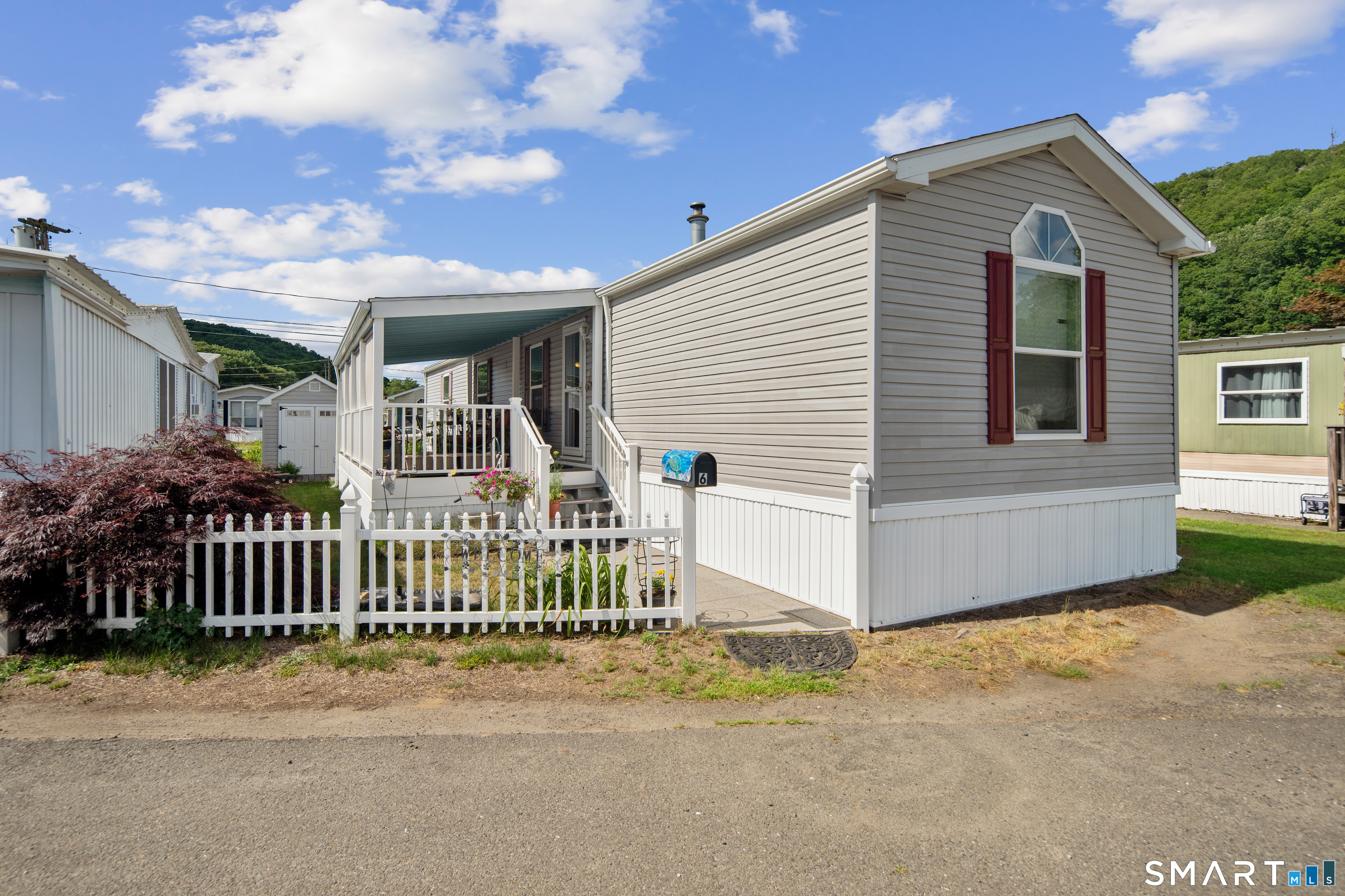 6 Susan Street Property Photo 1