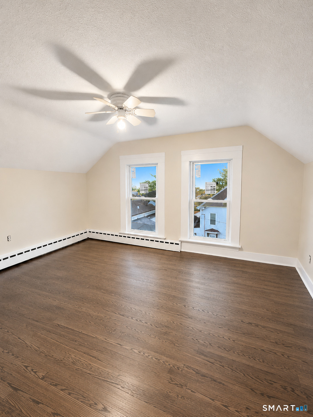 260 Summit Street Property Photo 3