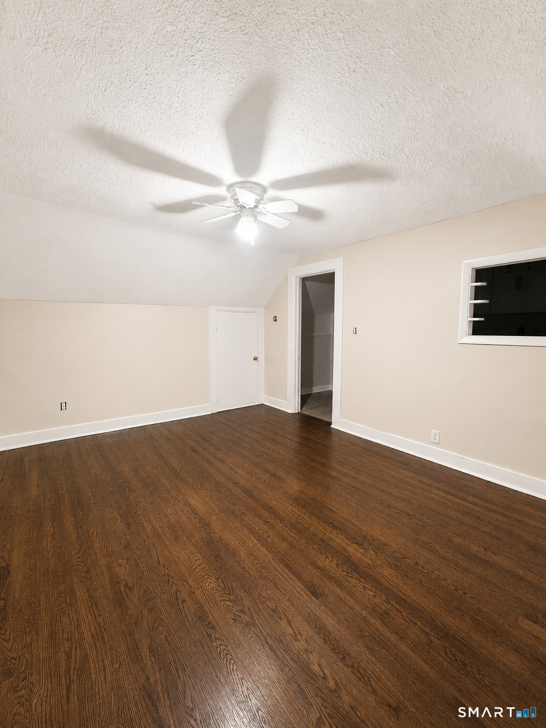 260 Summit Street Property Photo 4