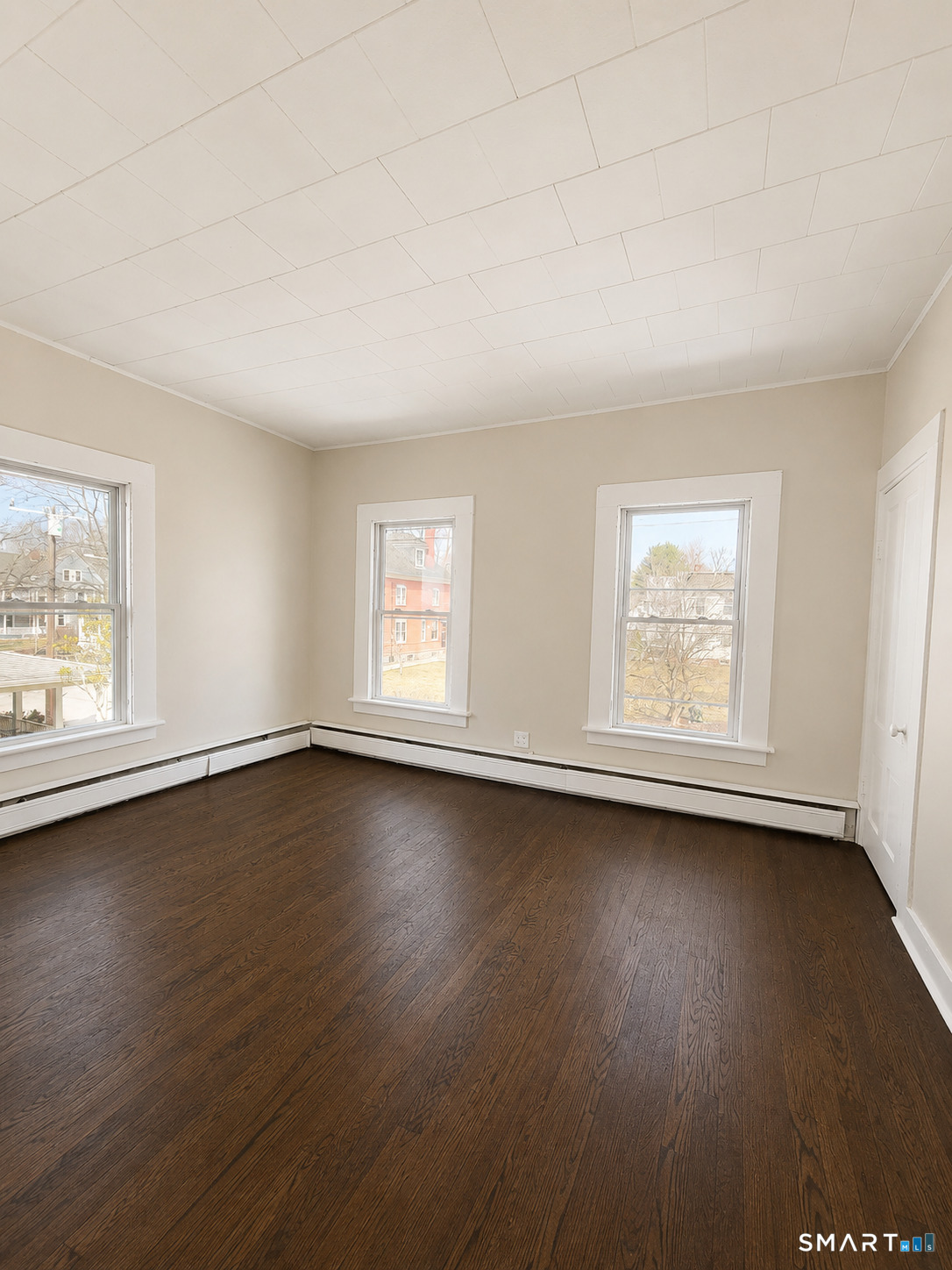 260 Summit Street Property Photo 6