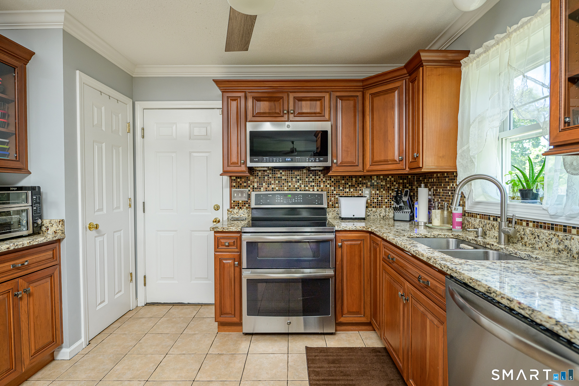 39 Jefferson Drive Property Photo 8