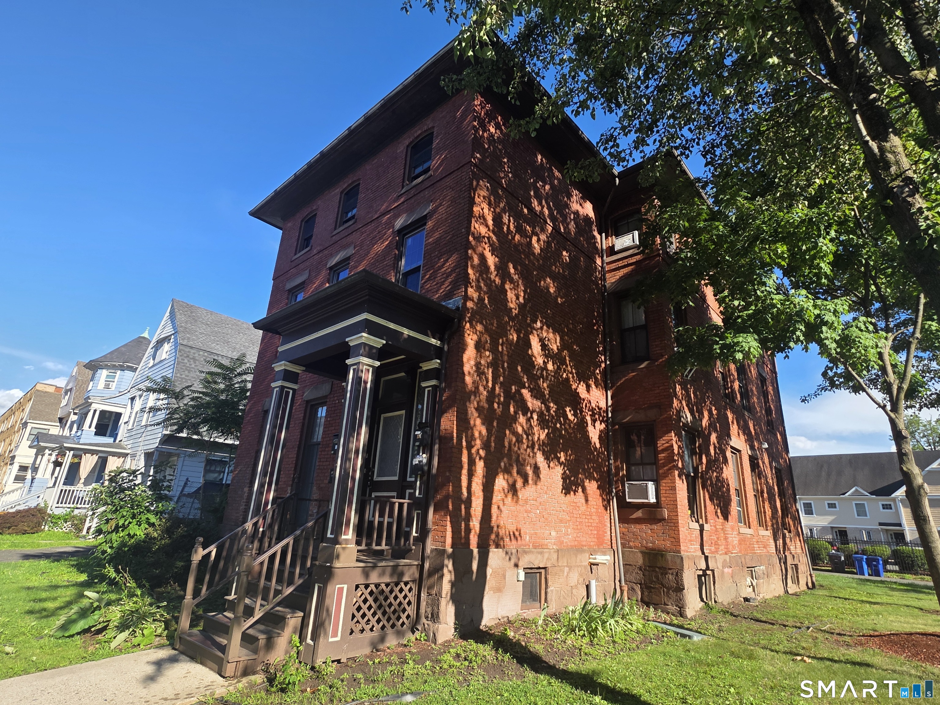 31 Alden B Street Property Photo 2