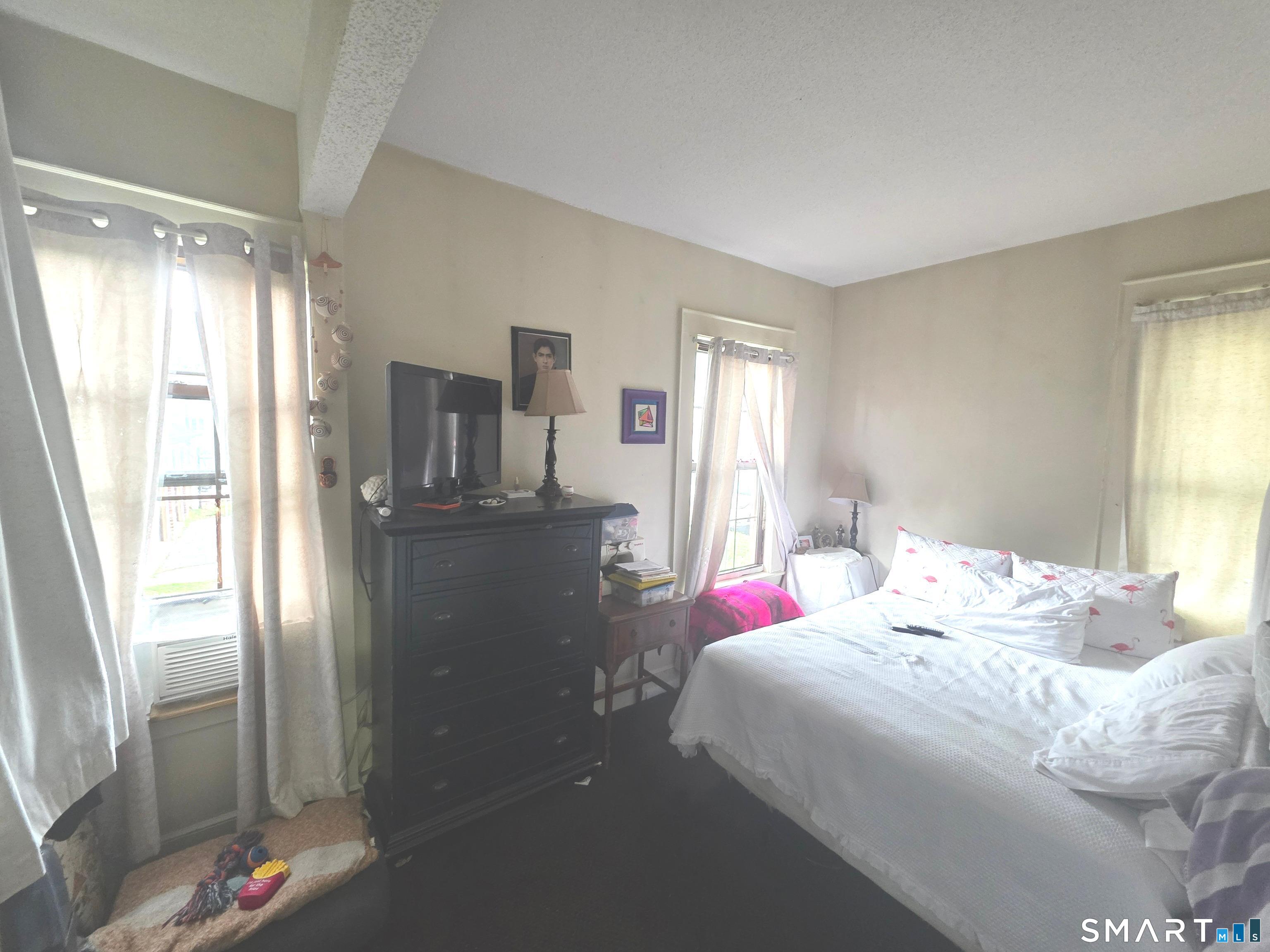 31 Alden B Street Property Photo 6