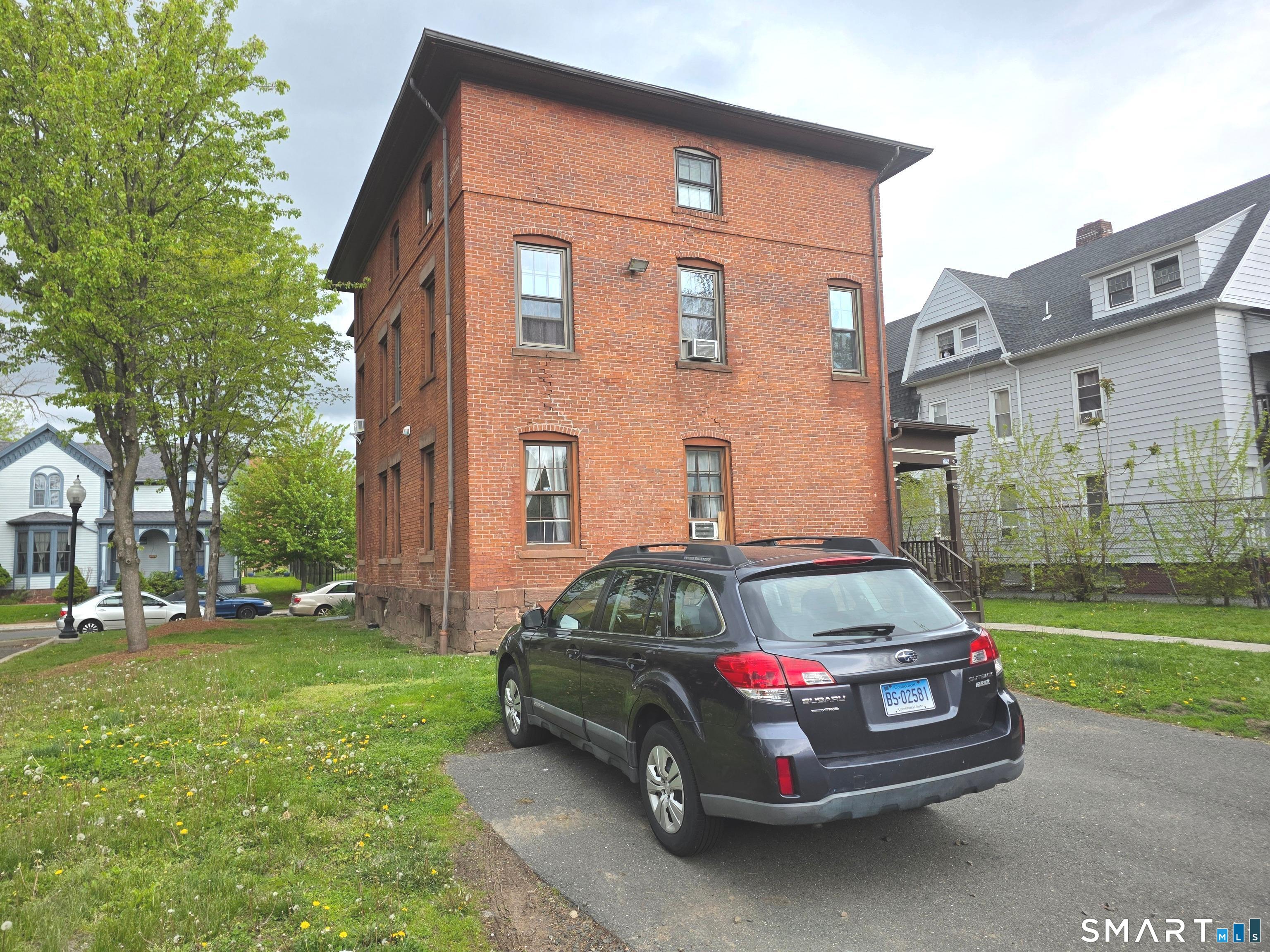 31 Alden B Street Property Photo 10