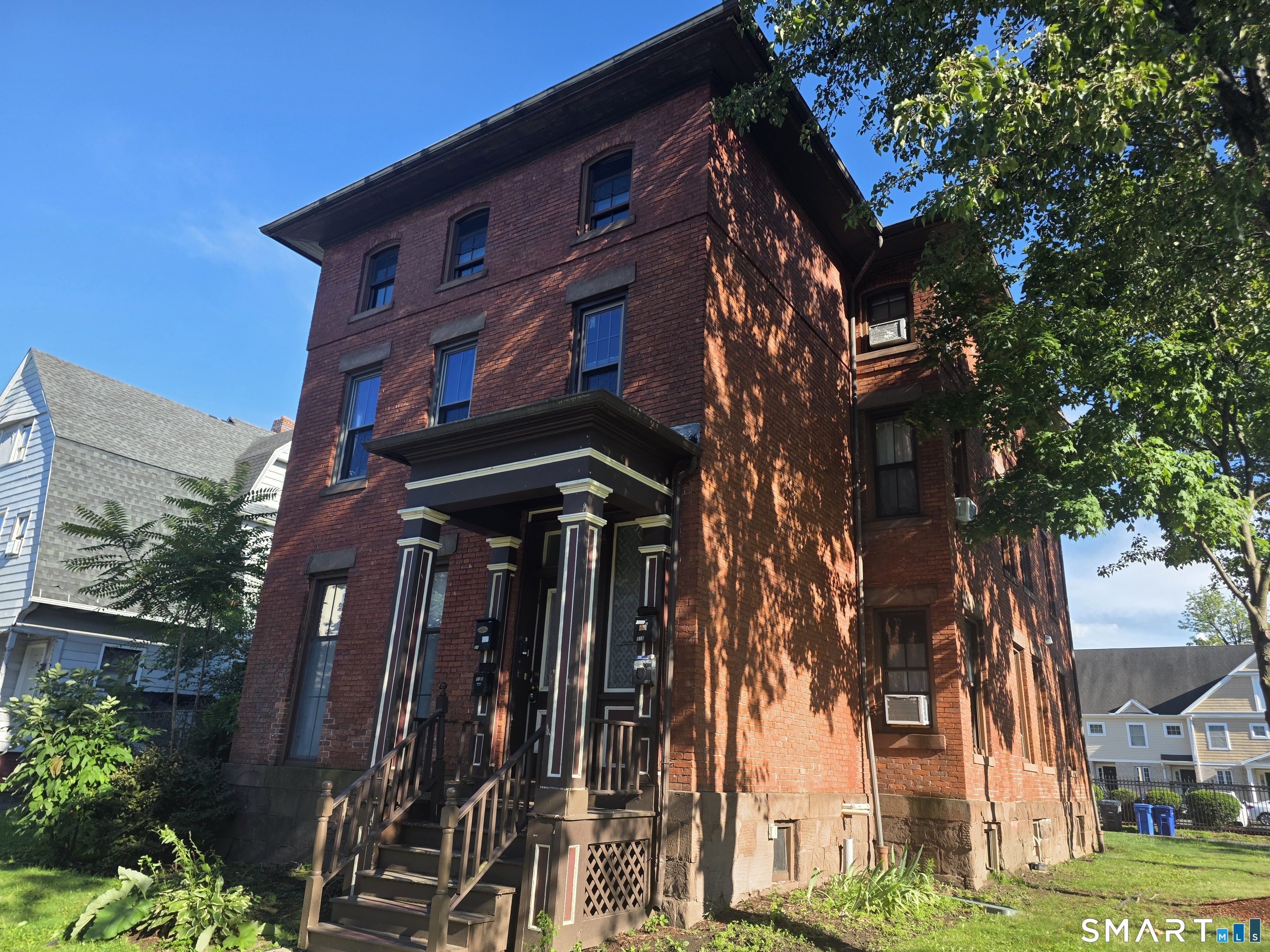 31 Alden B Street Property Photo 11