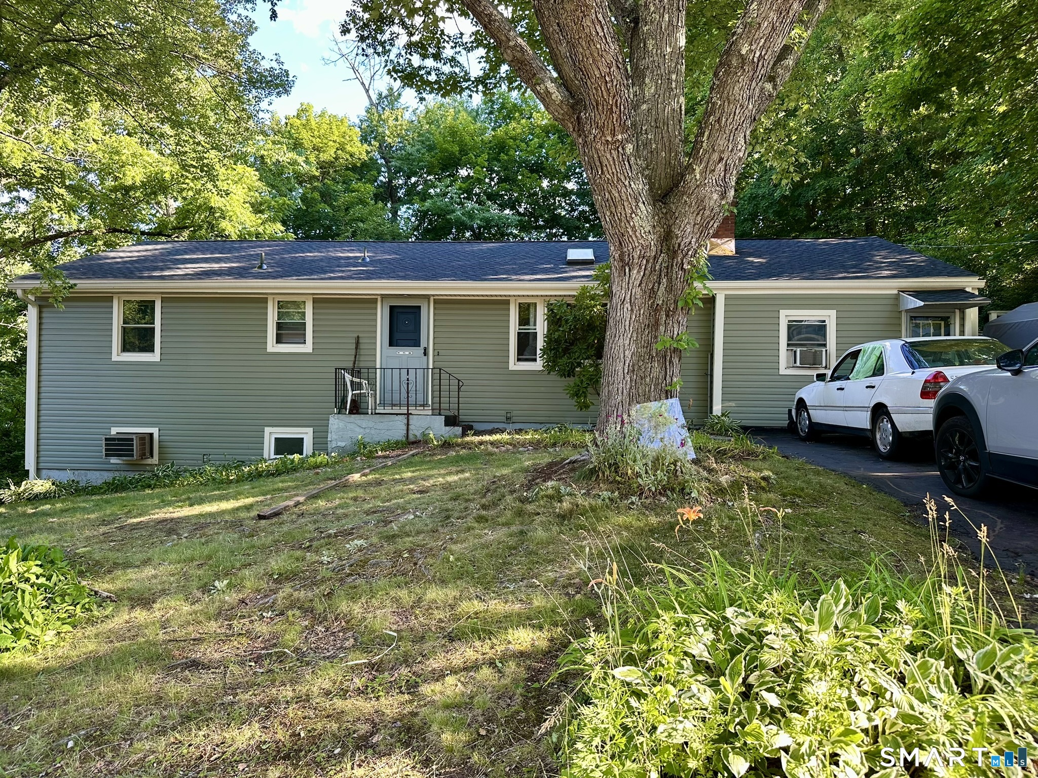 670 Benham Street Property Photo 1