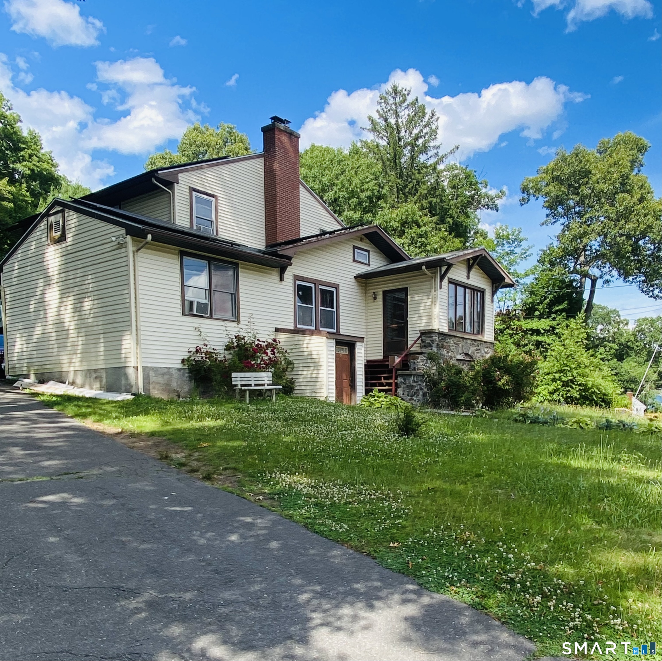 152 Delaware Avenue Property Photo 1