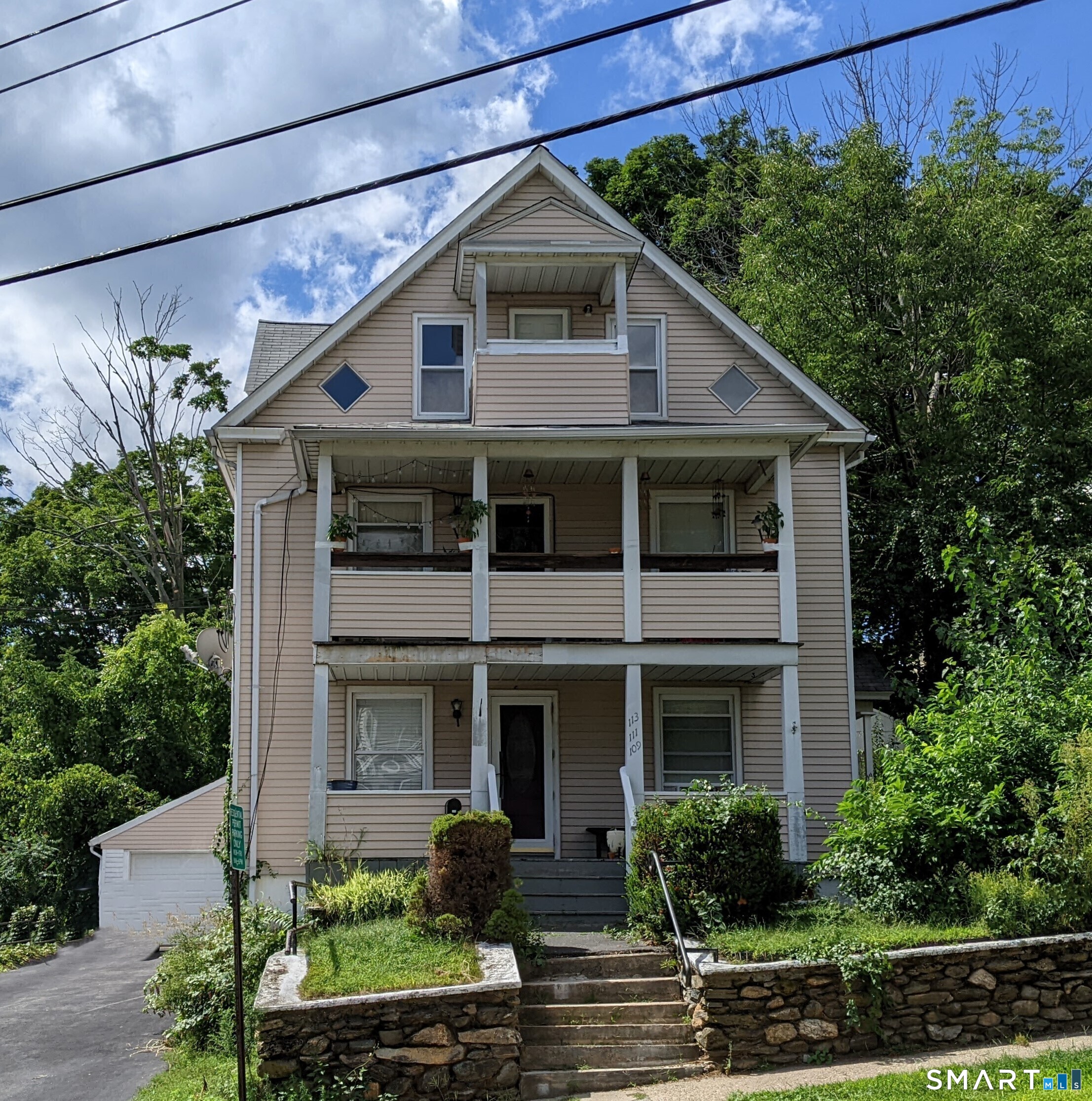 24185792 Property Photo 1