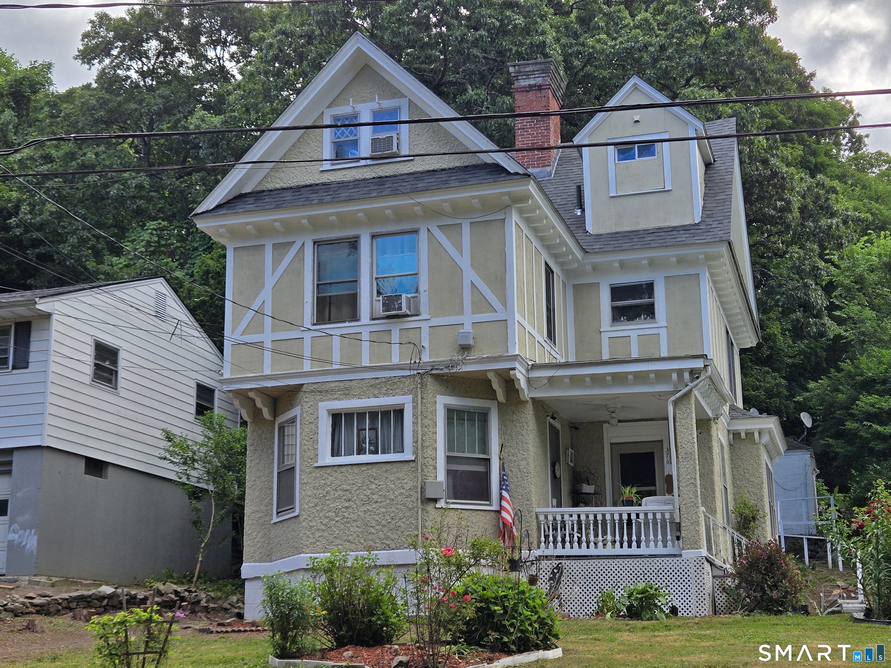 376 Farmington Avenue Property Photo 1