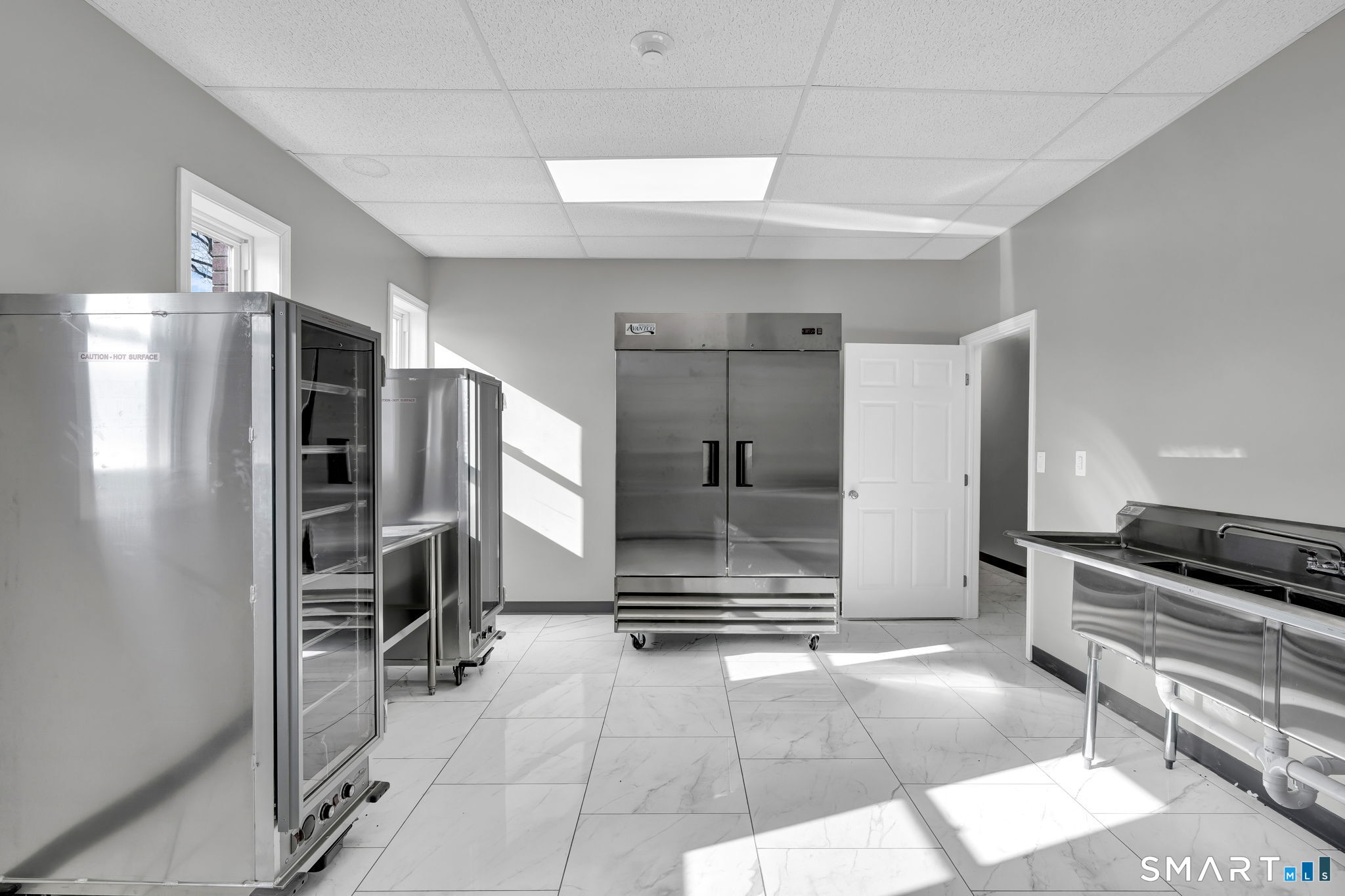 48 Kingsbury Avenue Property Photo 18