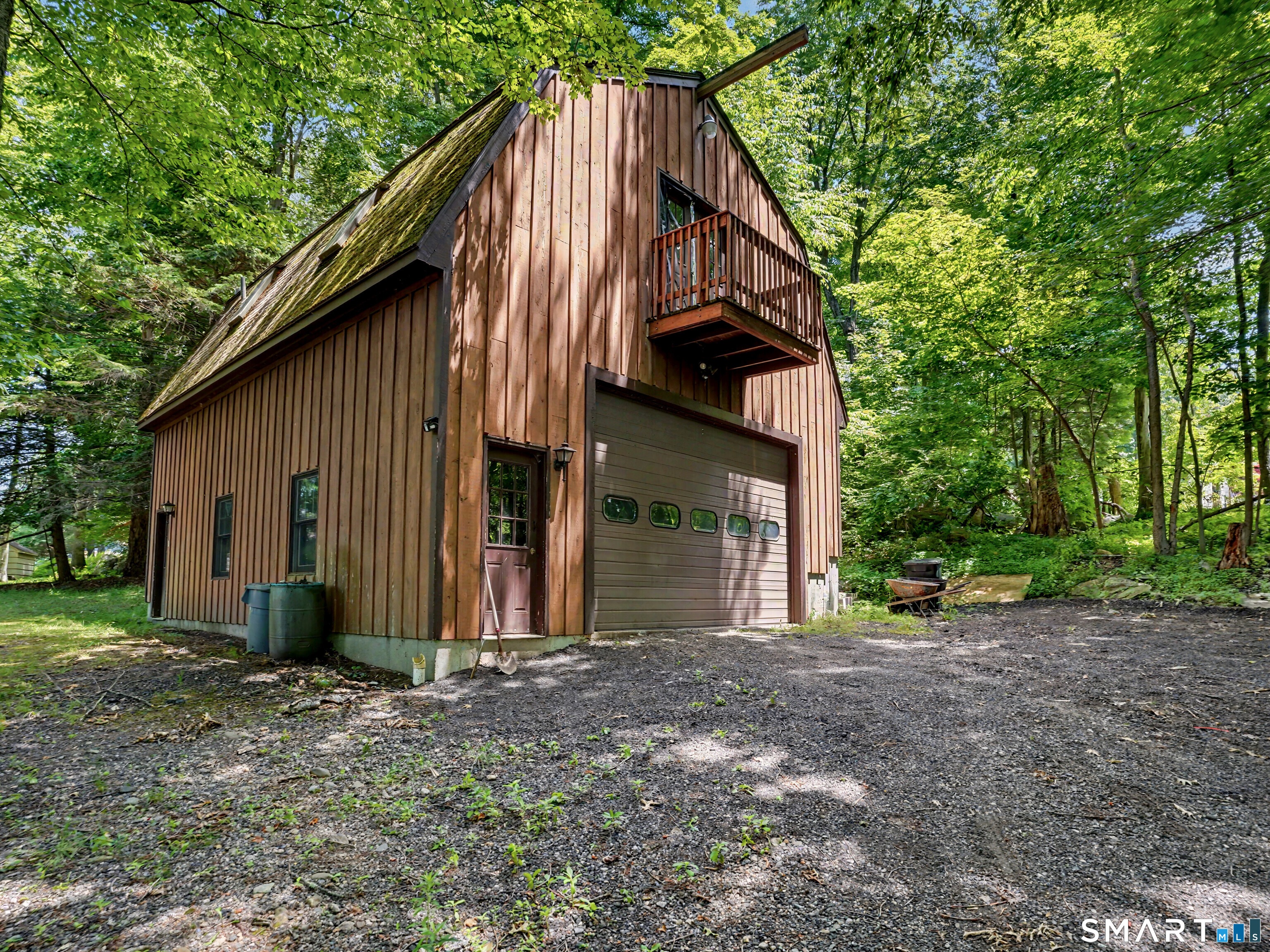 9 Old Country Road Property Photo 6