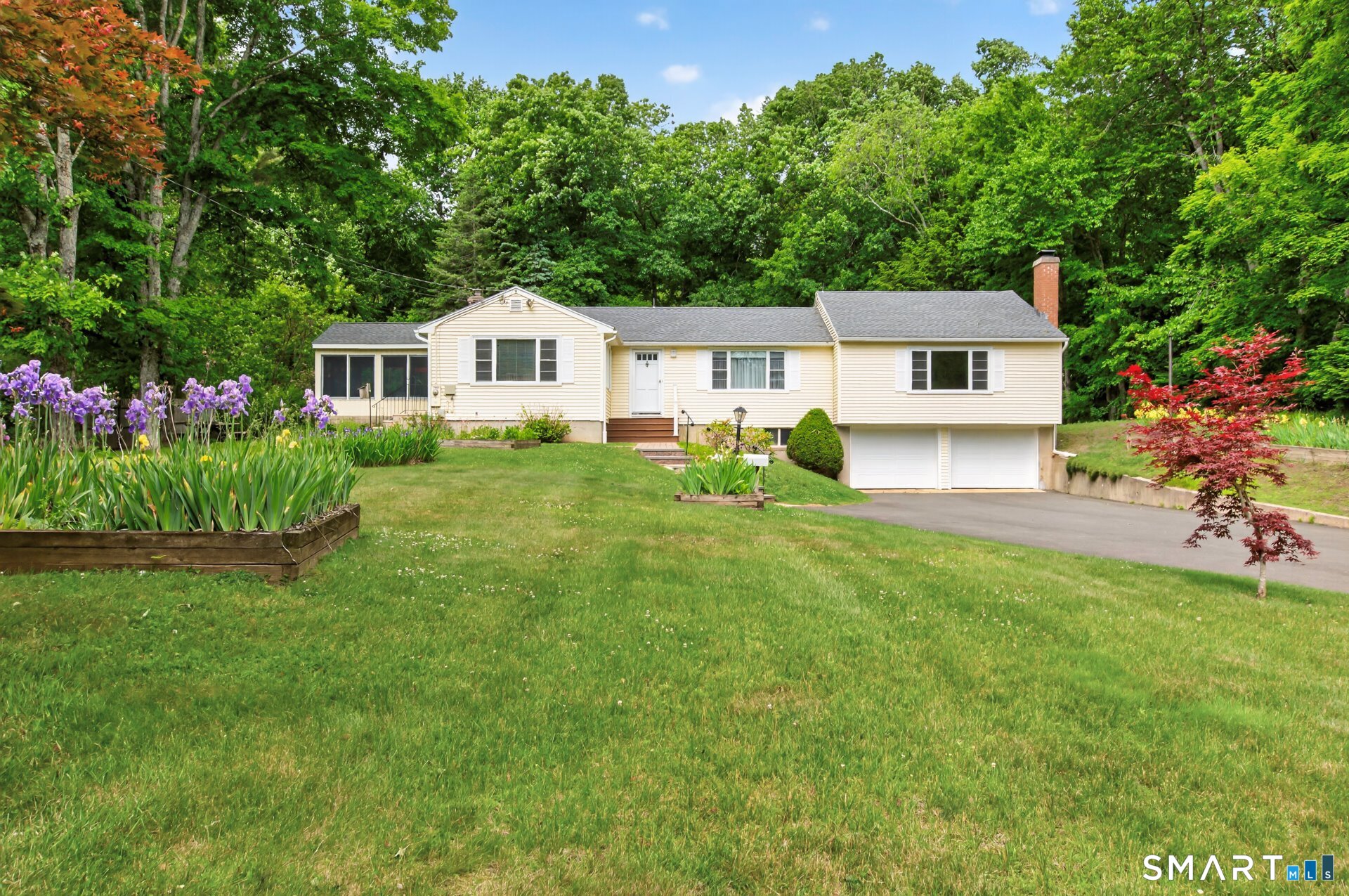 437 Lovely Street