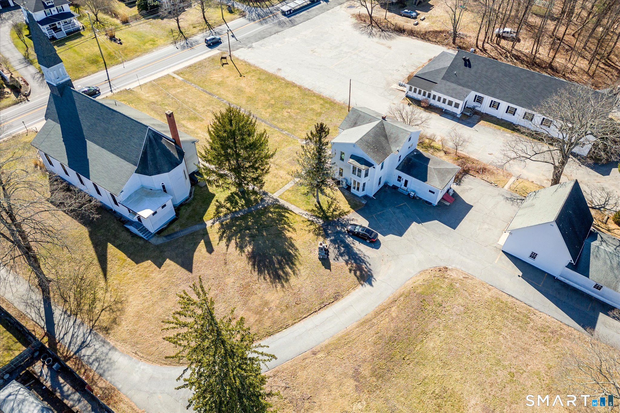350 Hartford Pike Property Photo 1