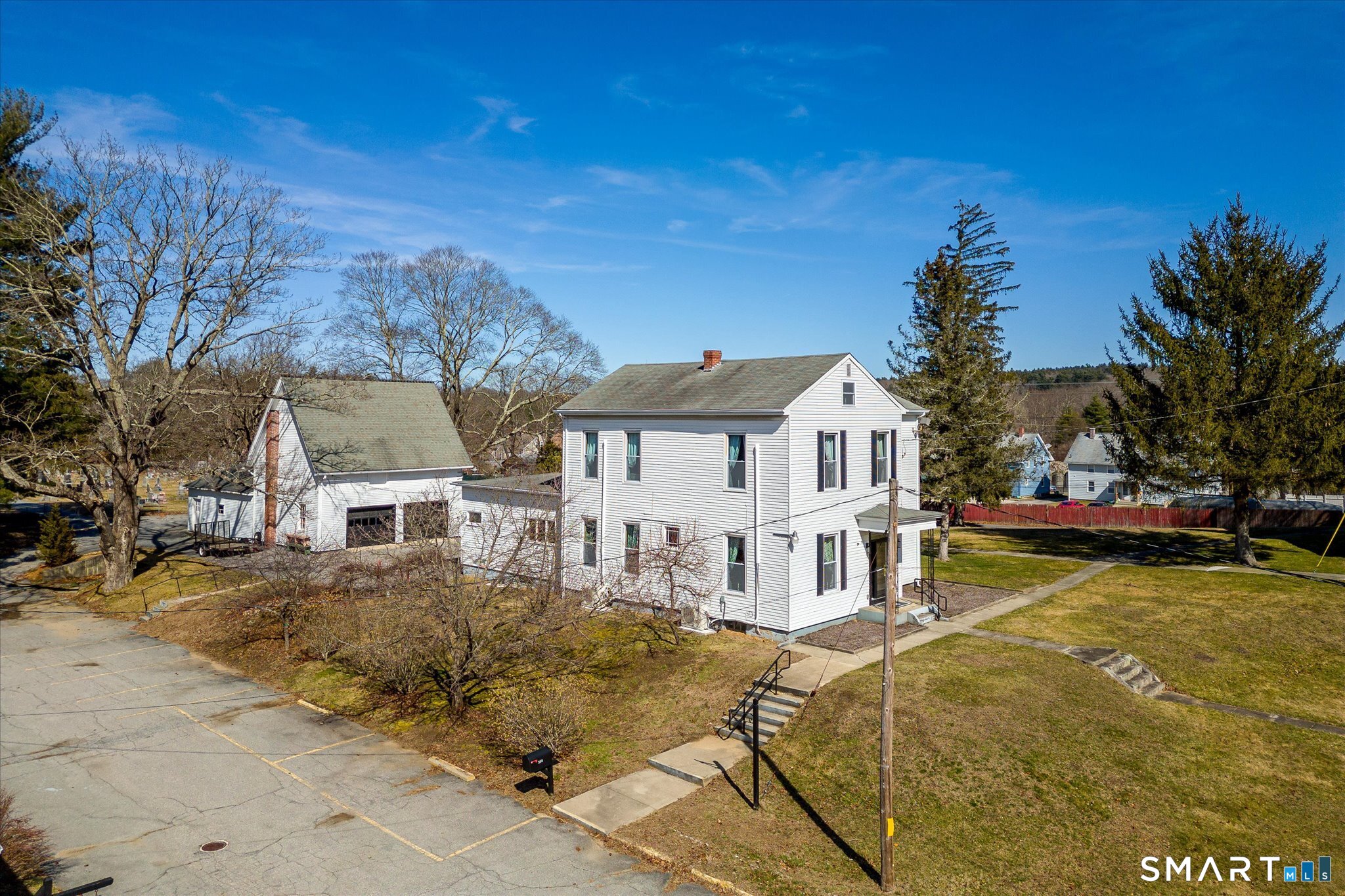 350 Hartford Pike Property Photo 3
