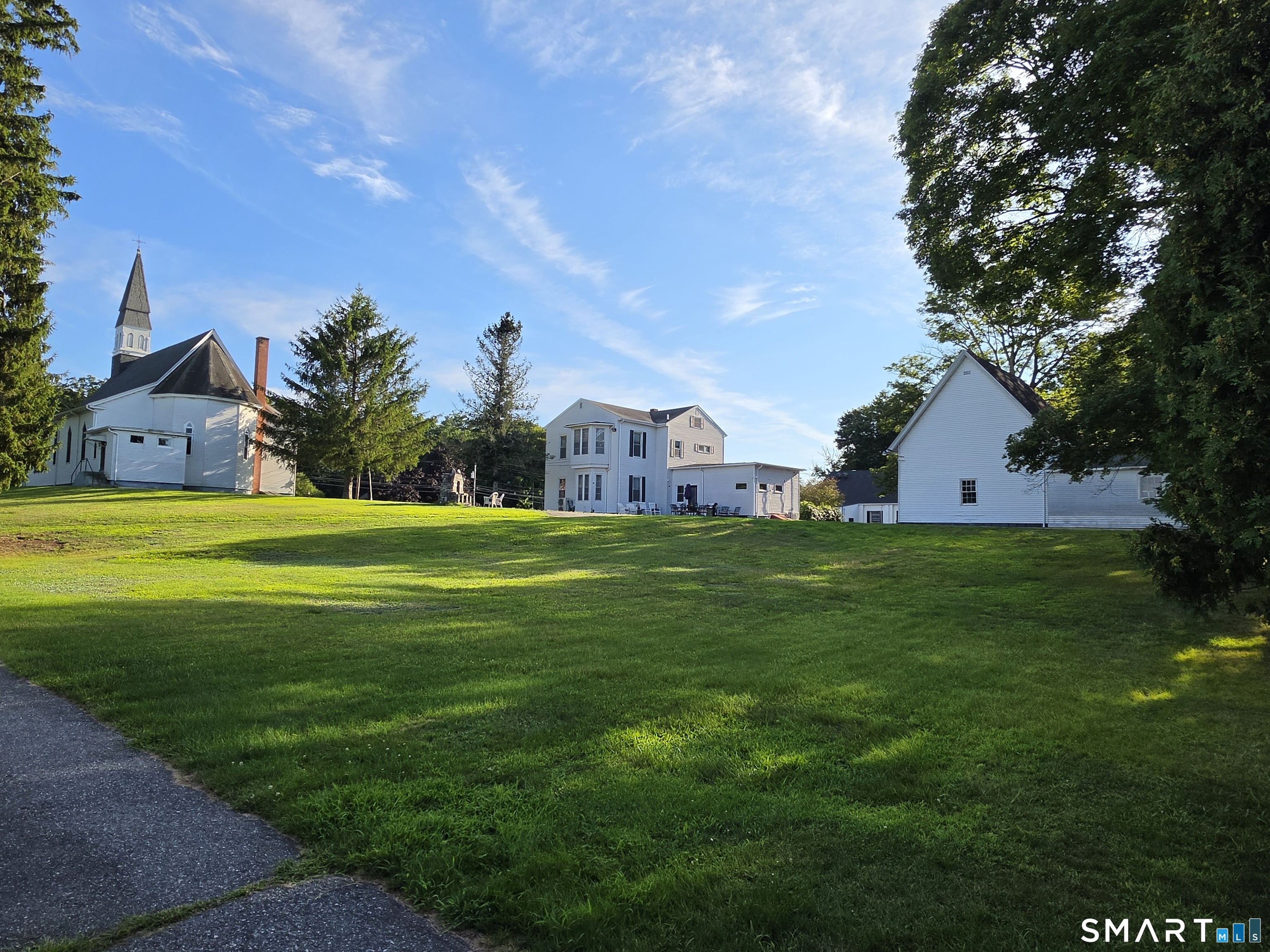 350 Hartford Pike Property Photo 6