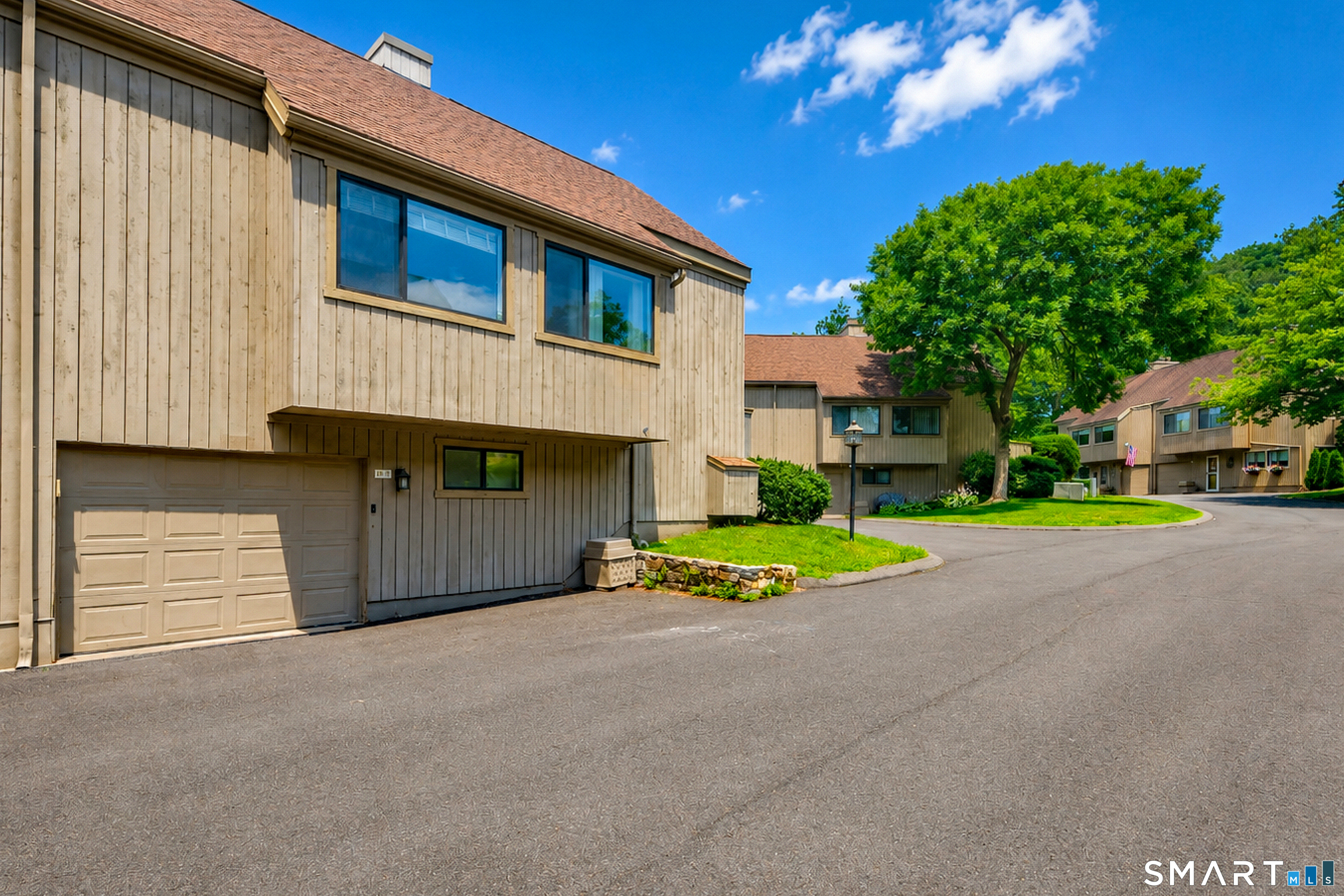 407 Montauk B Lane Property Photo 6