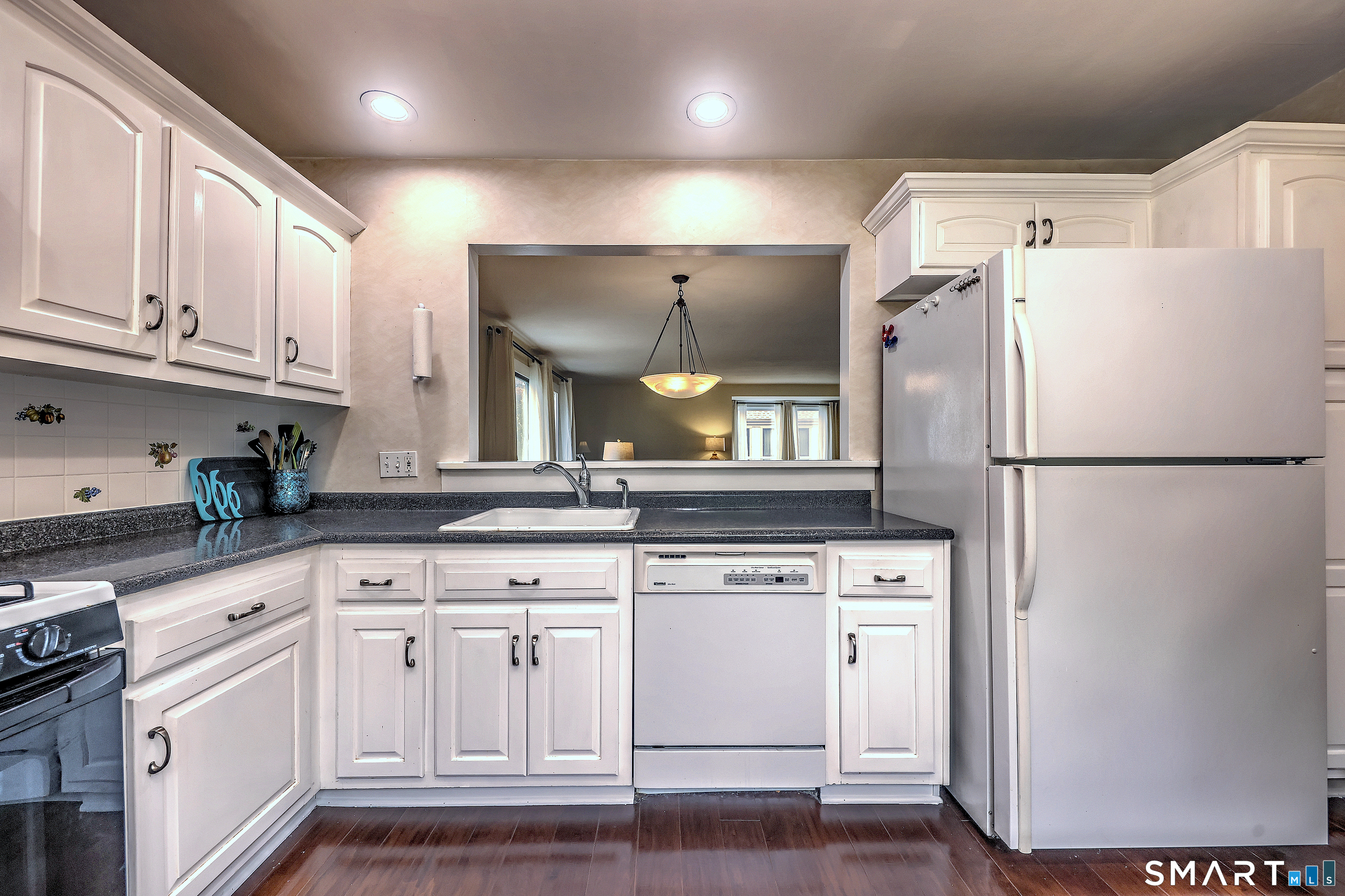 407 Montauk B Lane Property Photo 8