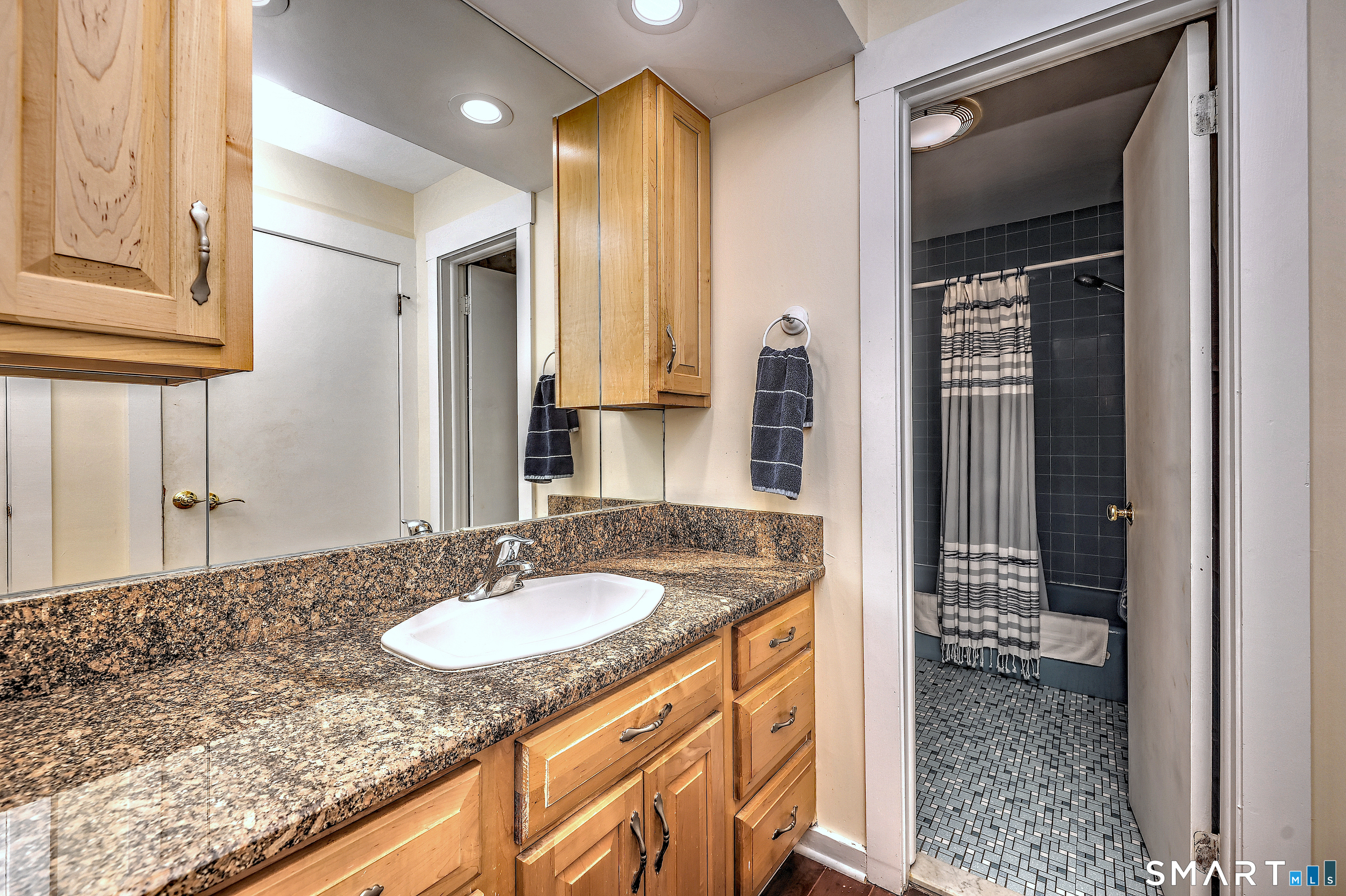 407 Montauk B Lane Property Photo 28