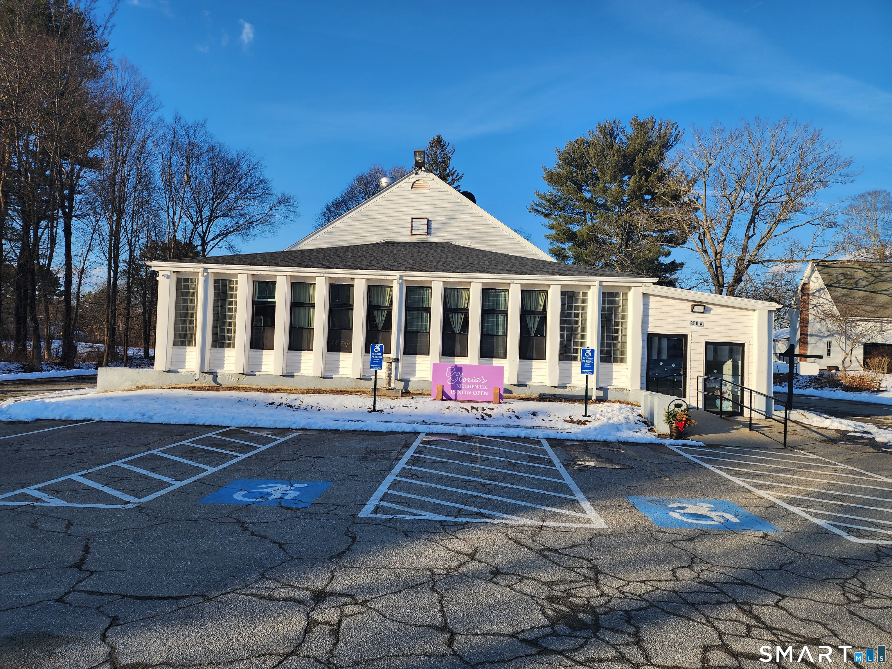 350 Hartford Pike Property Photo 1