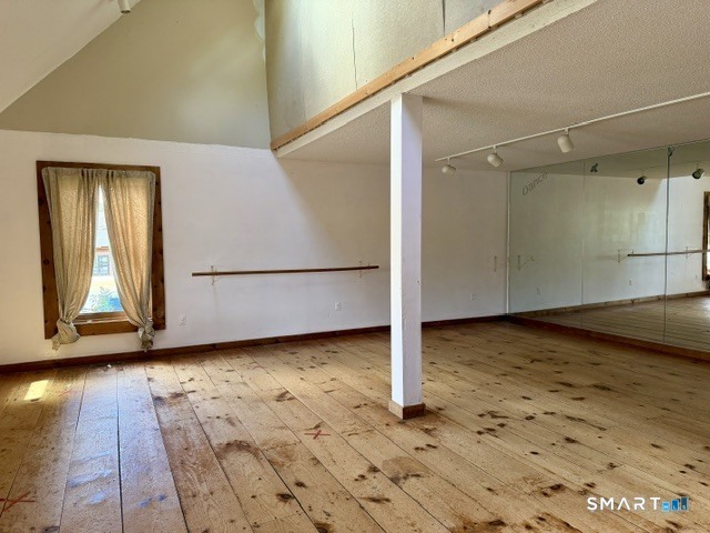 596 Main Street Property Photo 28