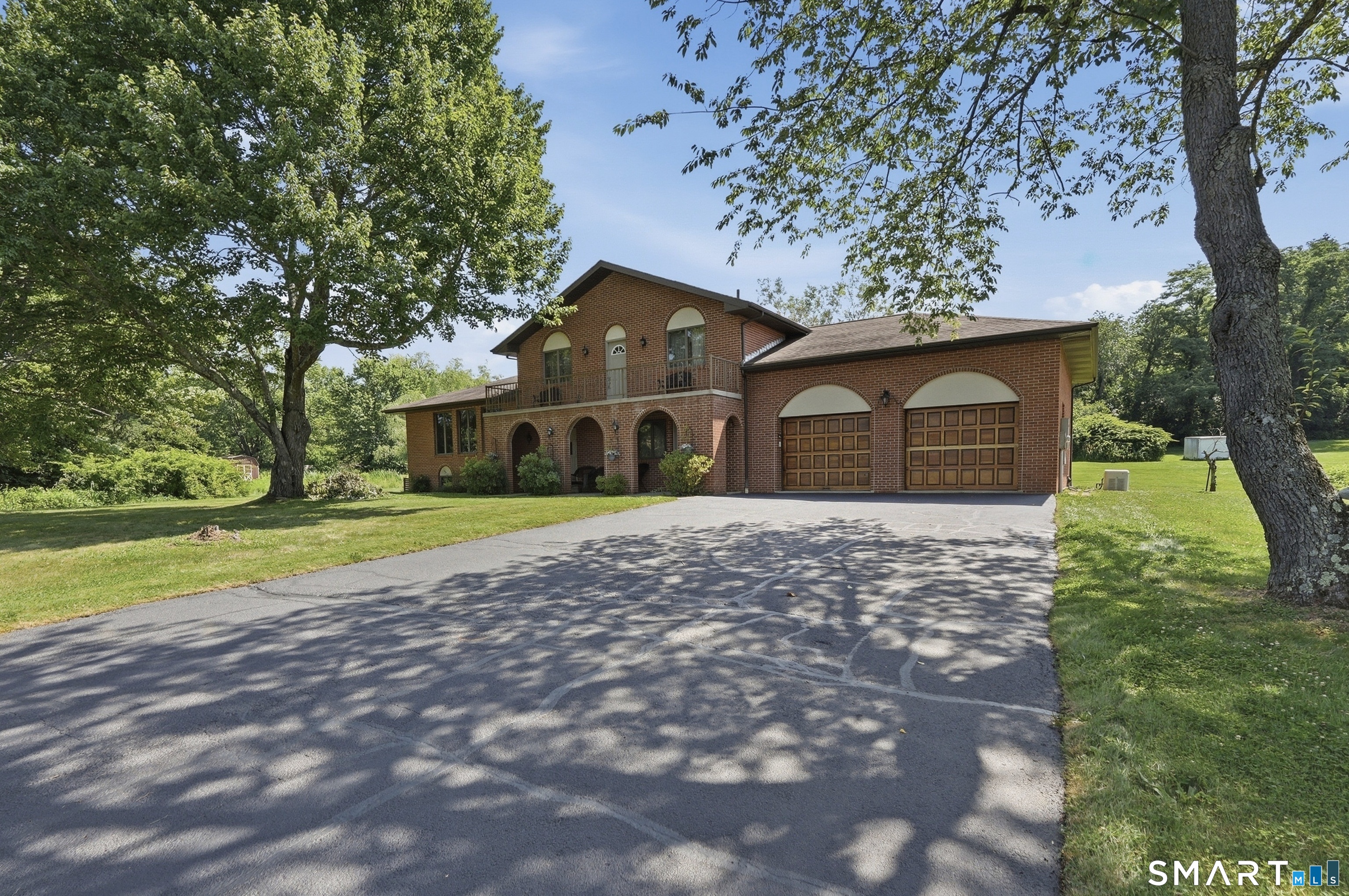 190 Charter Oak Drive Property Photo 1