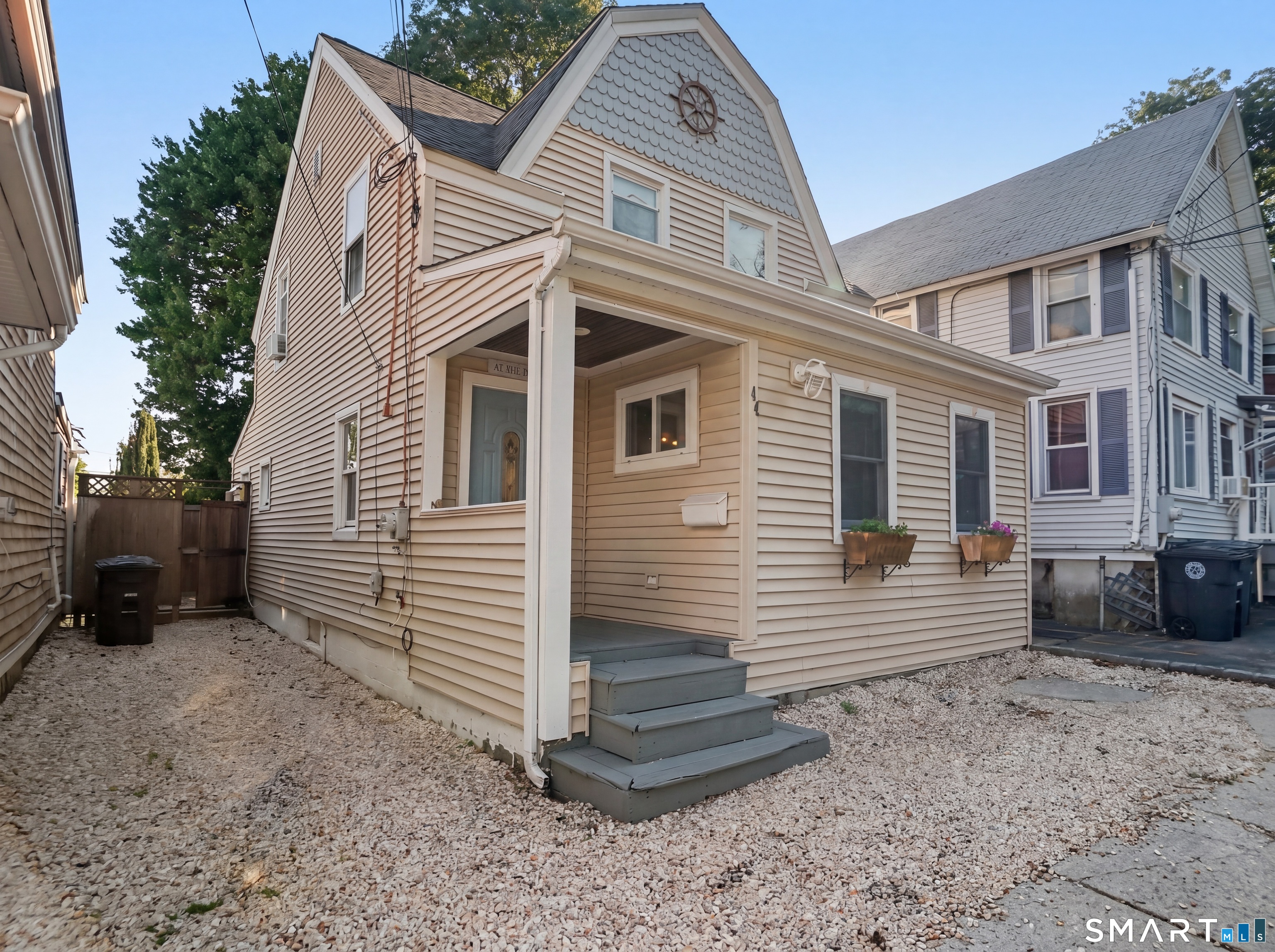 44 Wood Avenue Property Photo 2