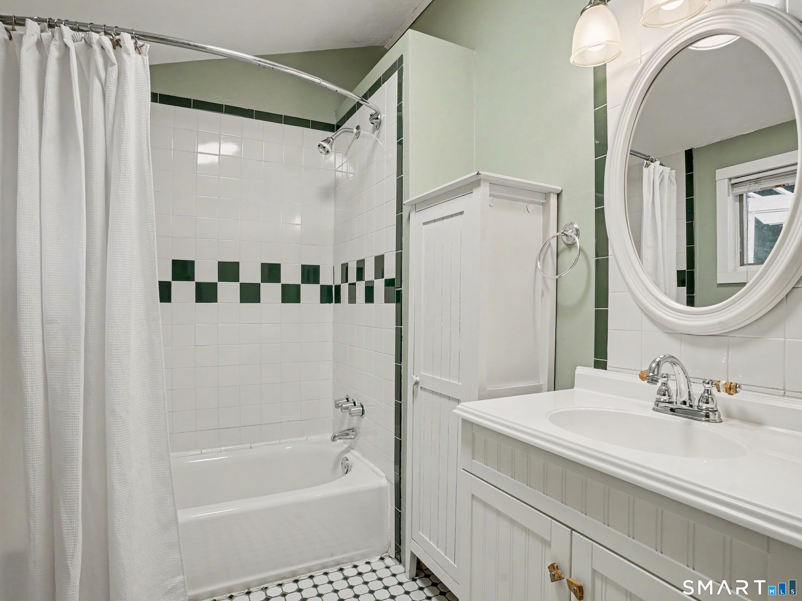44 Wood Avenue Property Photo 16