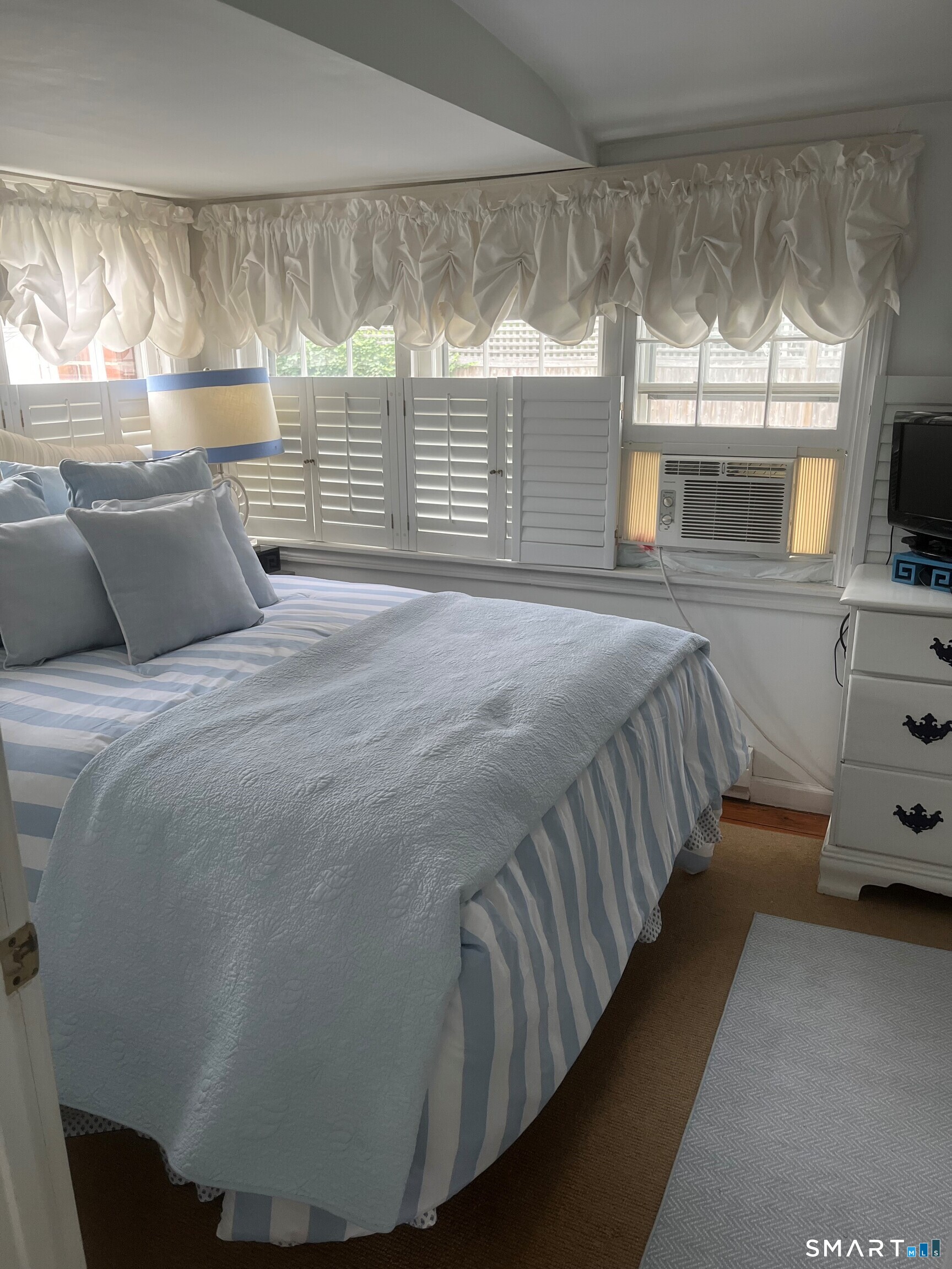24186483 Property Photo 14