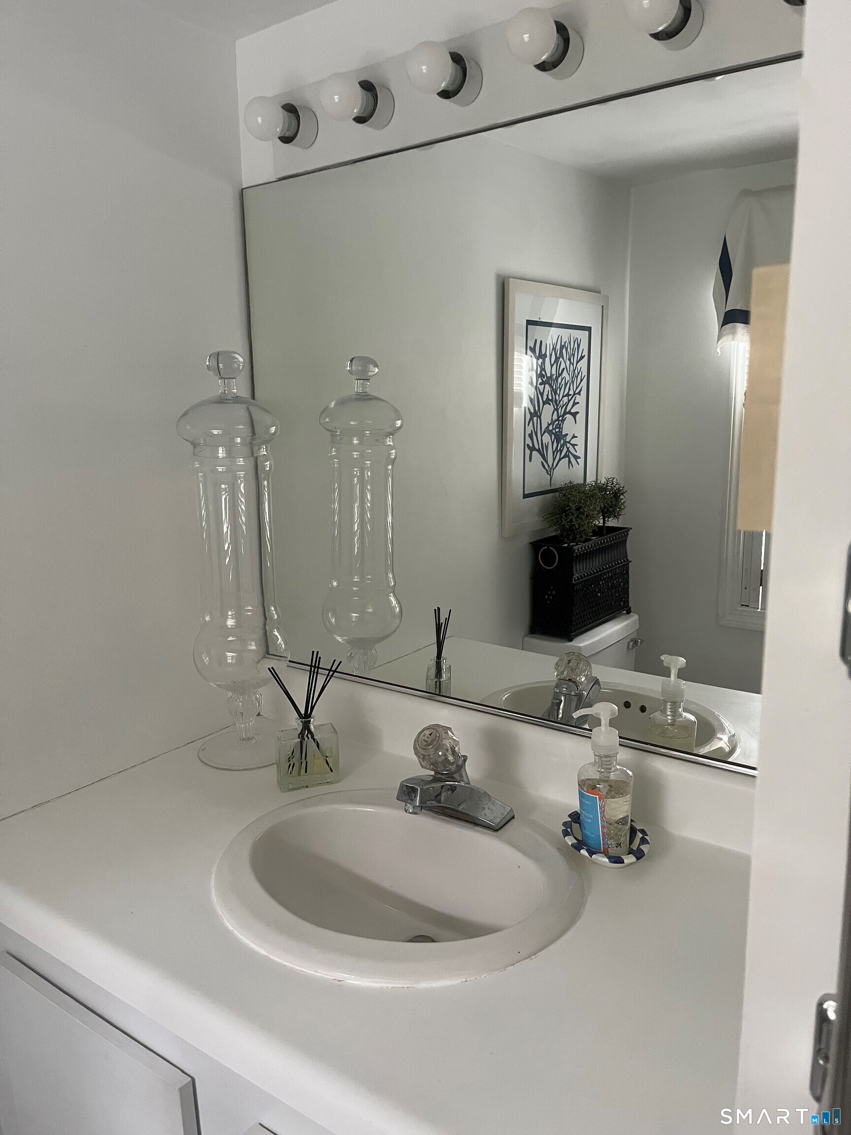 24186483 Property Photo 16
