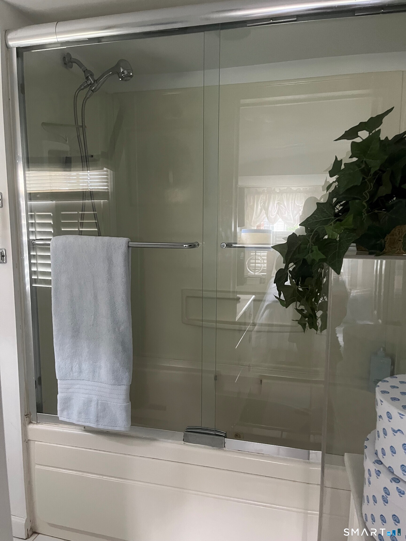 24186483 Property Photo 17