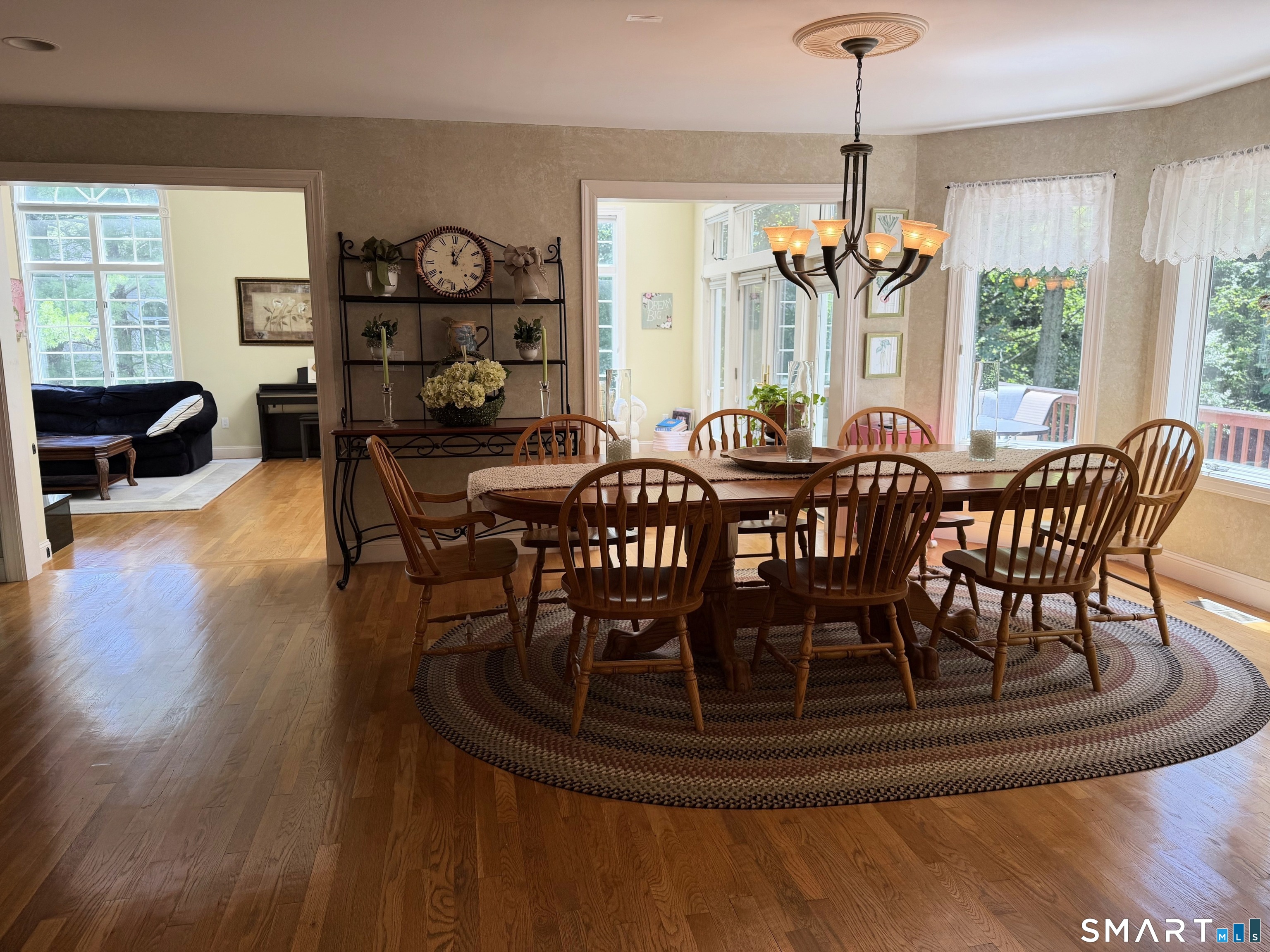 918 Rock Rimmon Road Property Photo 3