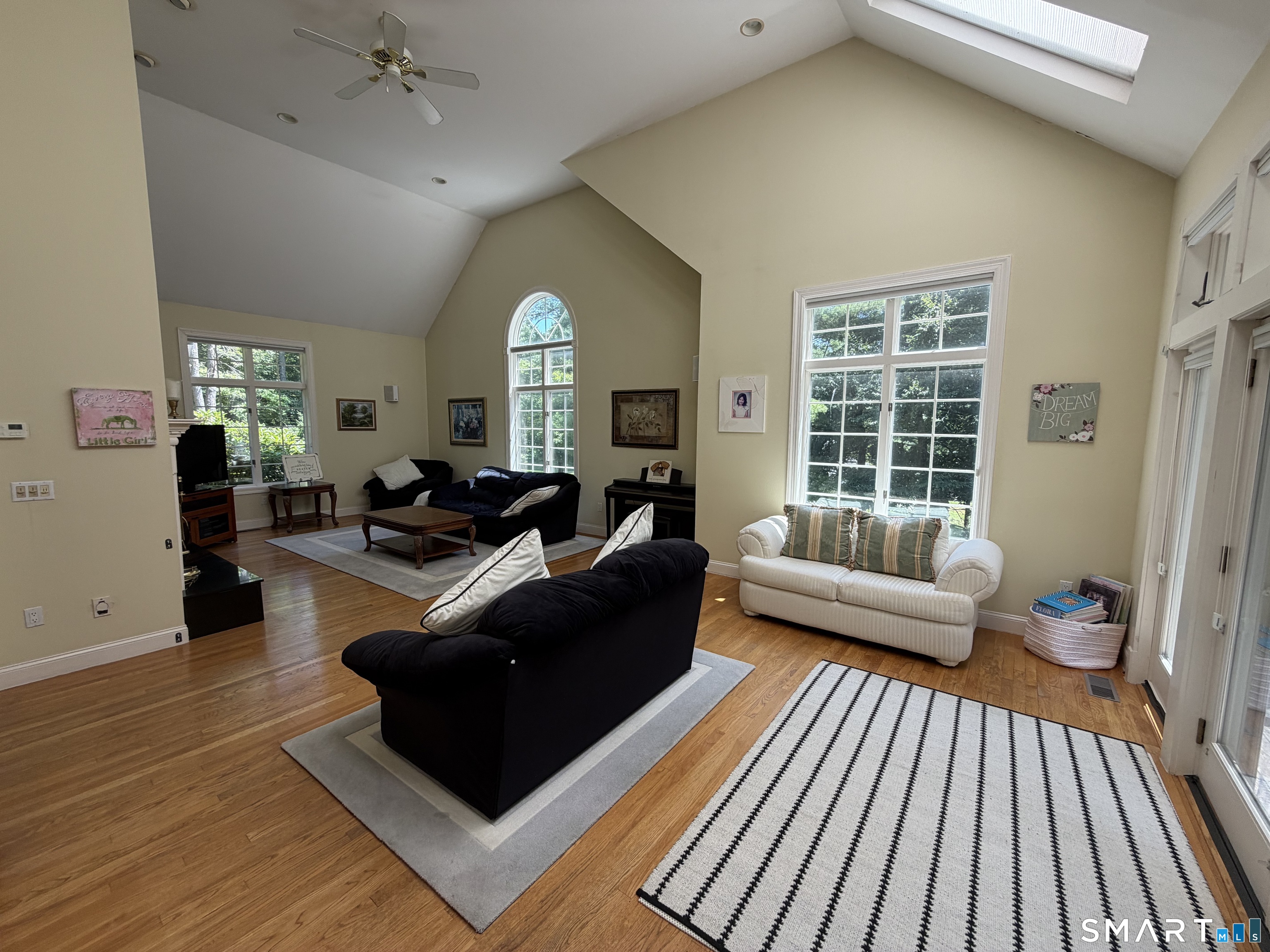 918 Rock Rimmon Road Property Photo 6